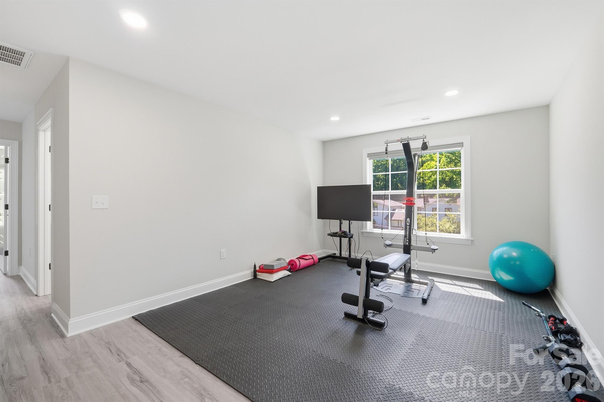 413 Lakewood Drive — Lexington