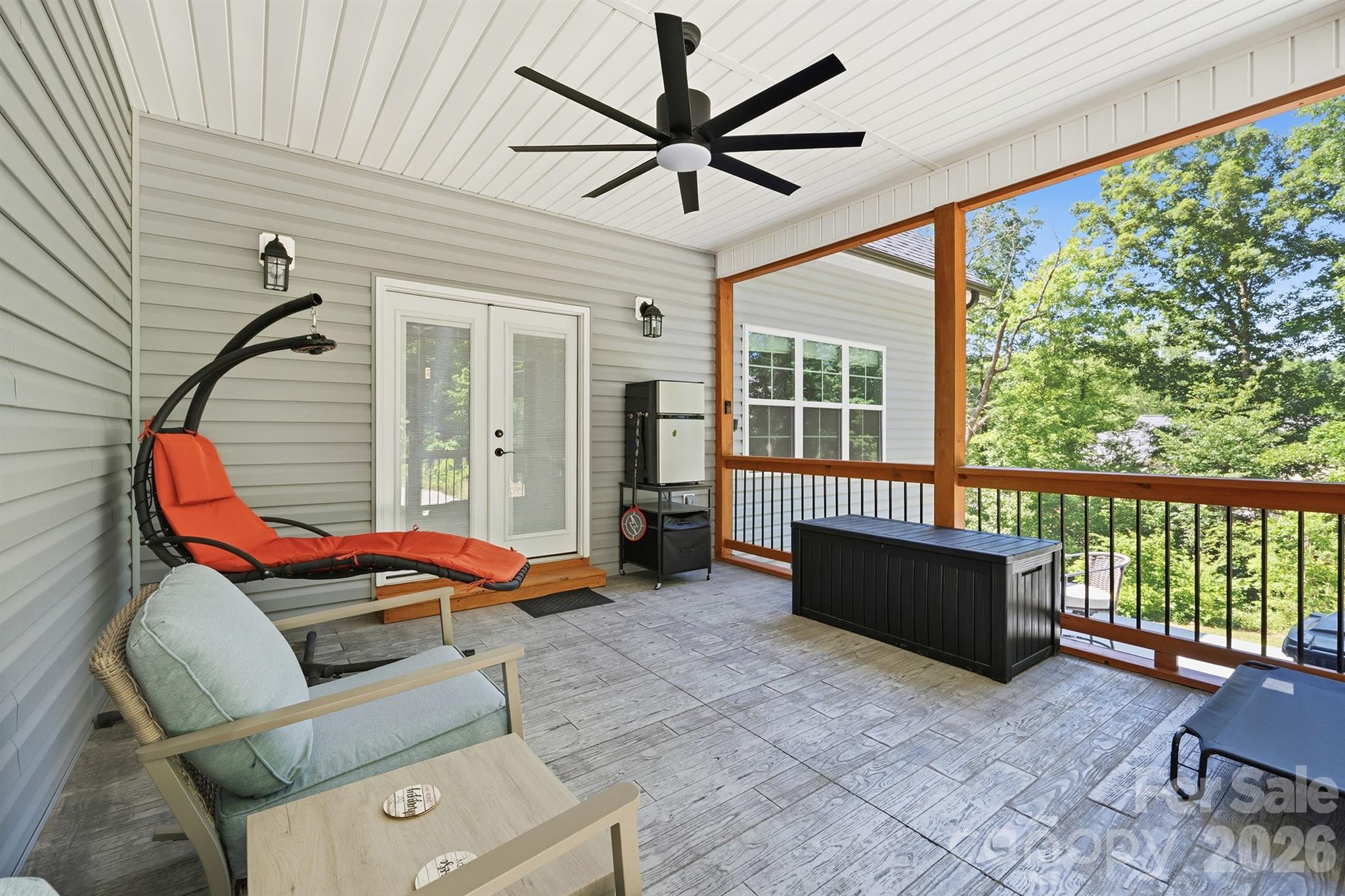 413 Lakewood Drive — Lexington