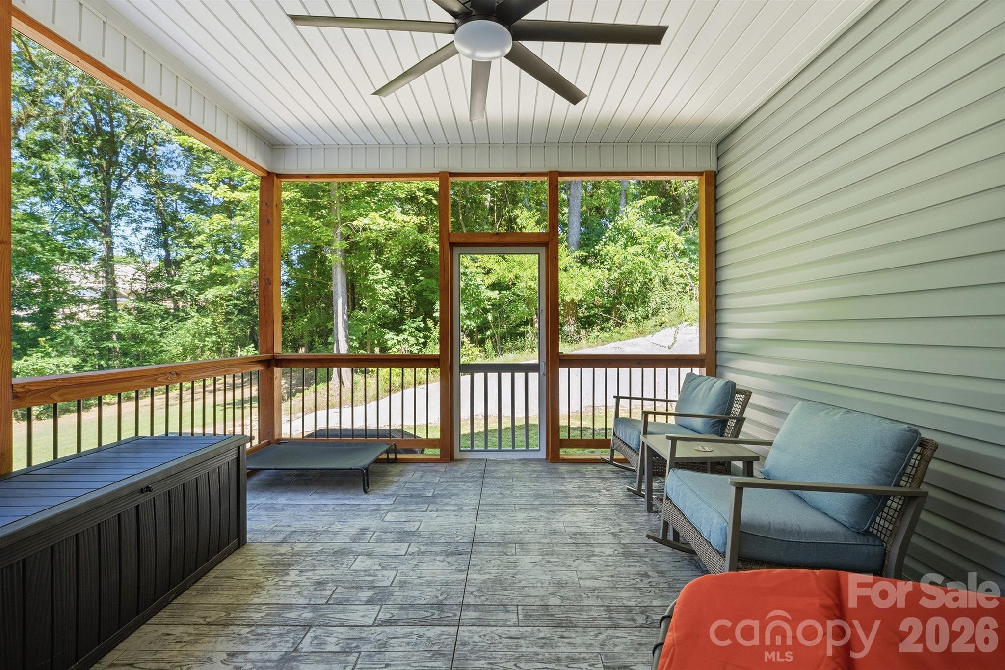 413 Lakewood Drive — Lexington