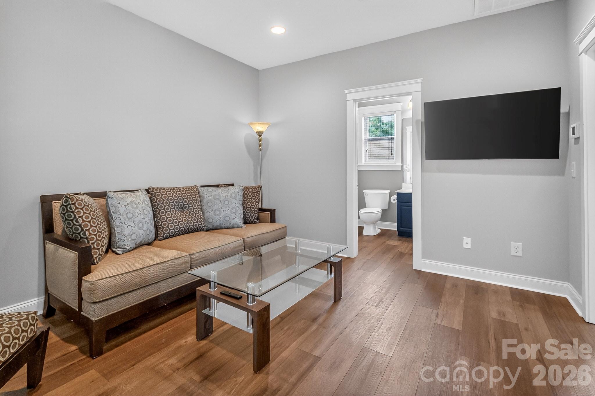 8216 Townley Road — Huntersville