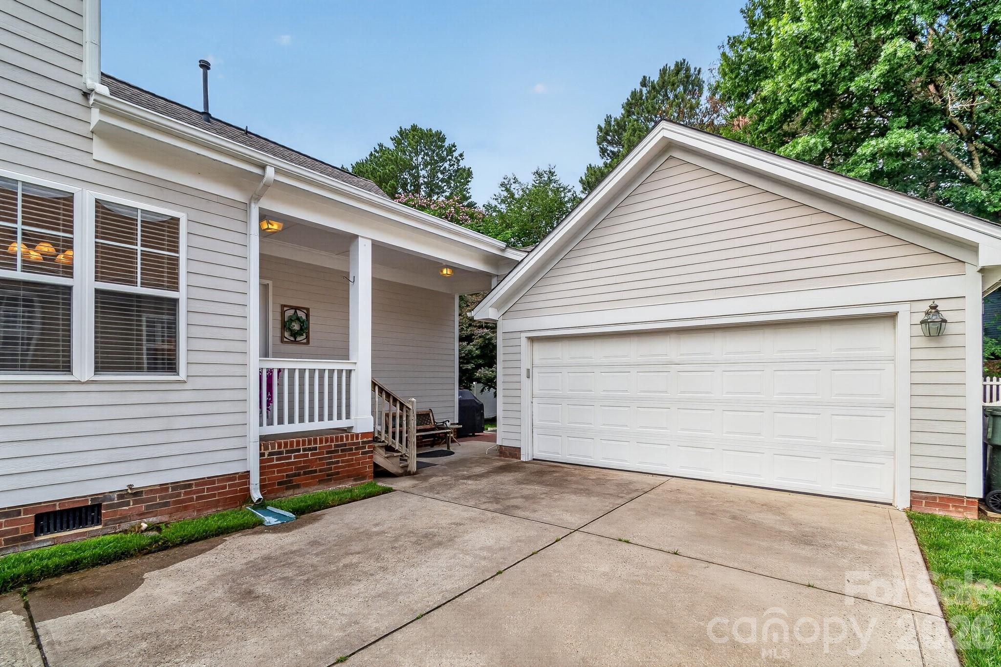 8216 Townley Road — Huntersville