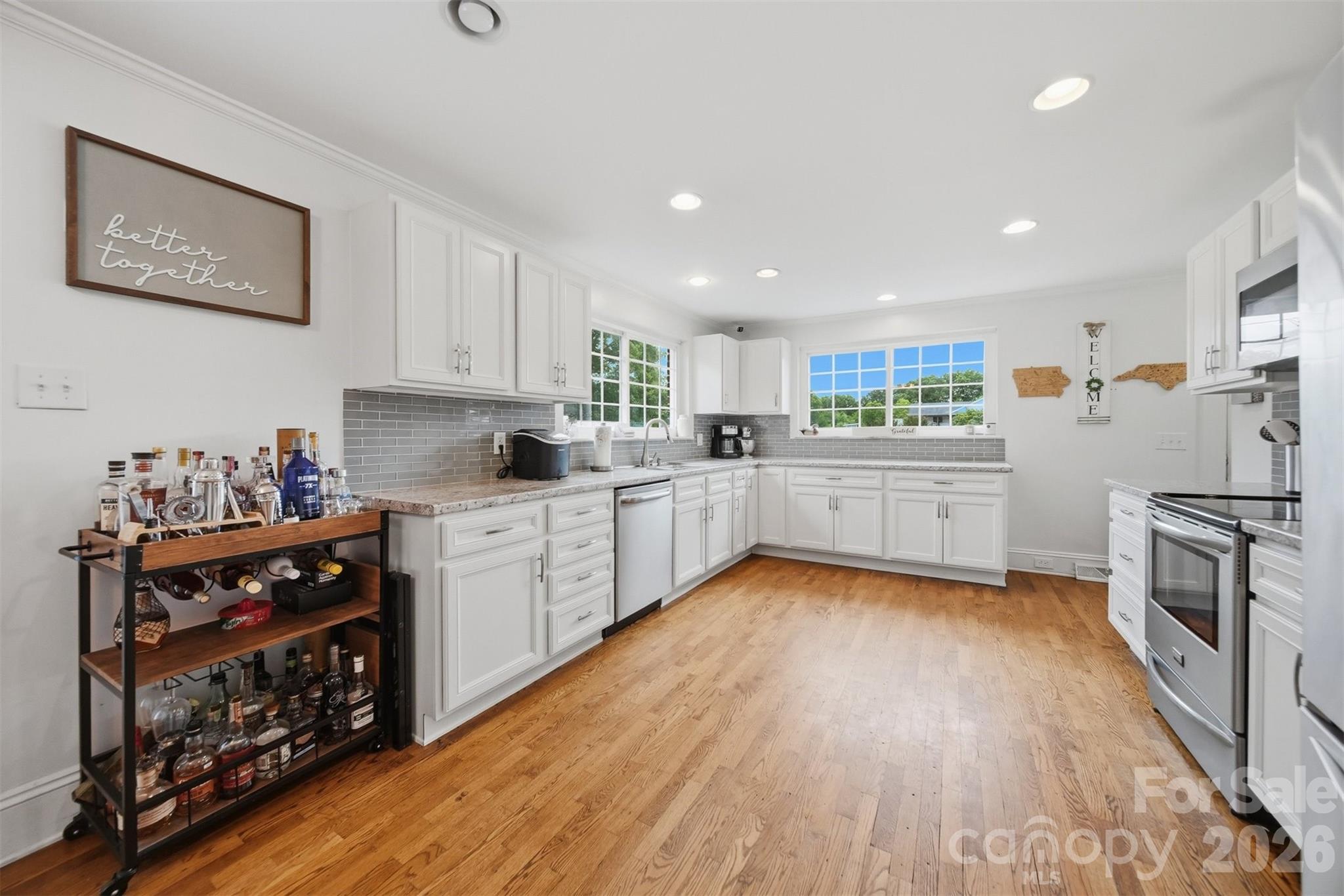 3526 16th Street NE — Hickory
