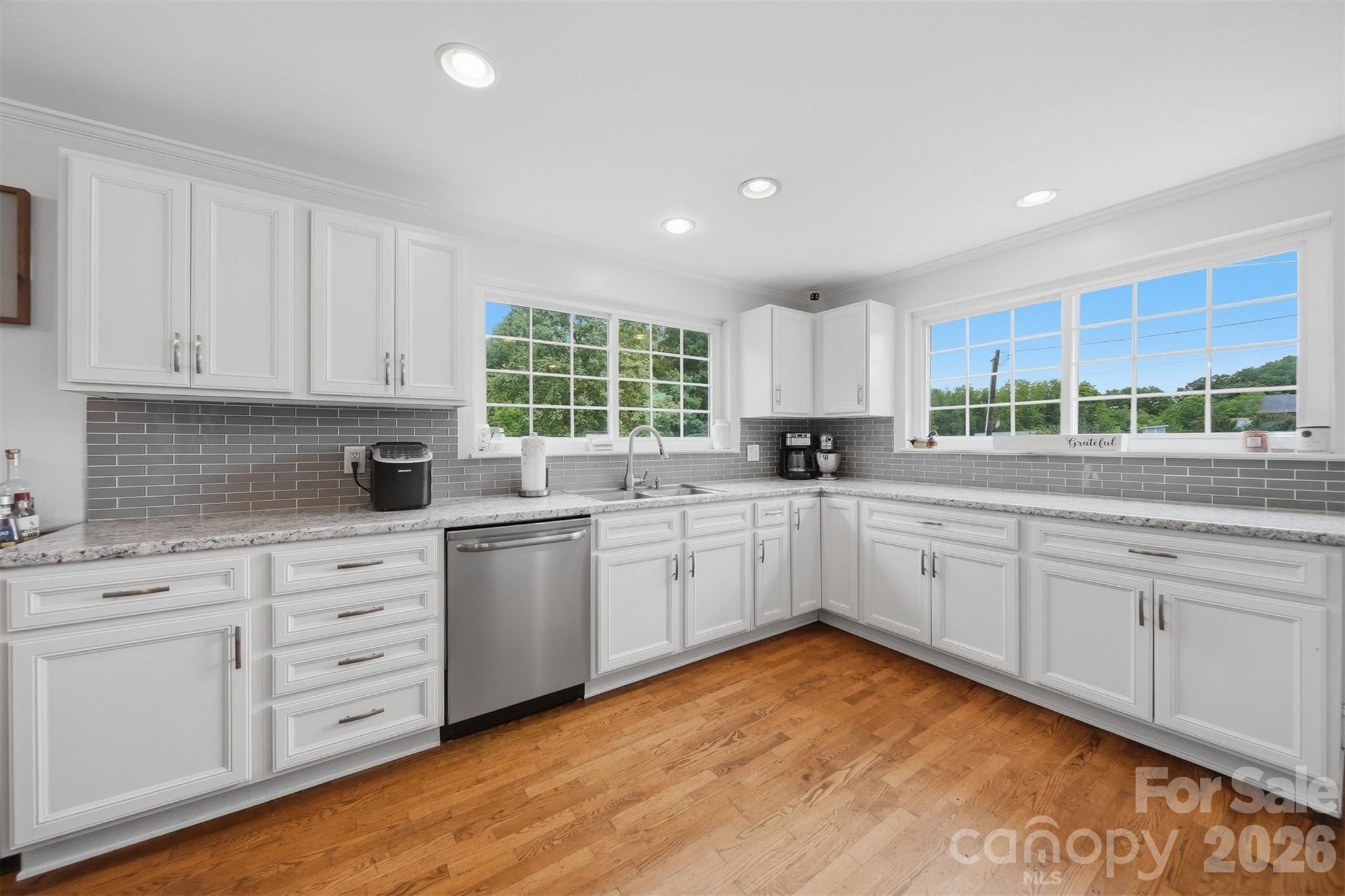 3526 16th Street NE — Hickory