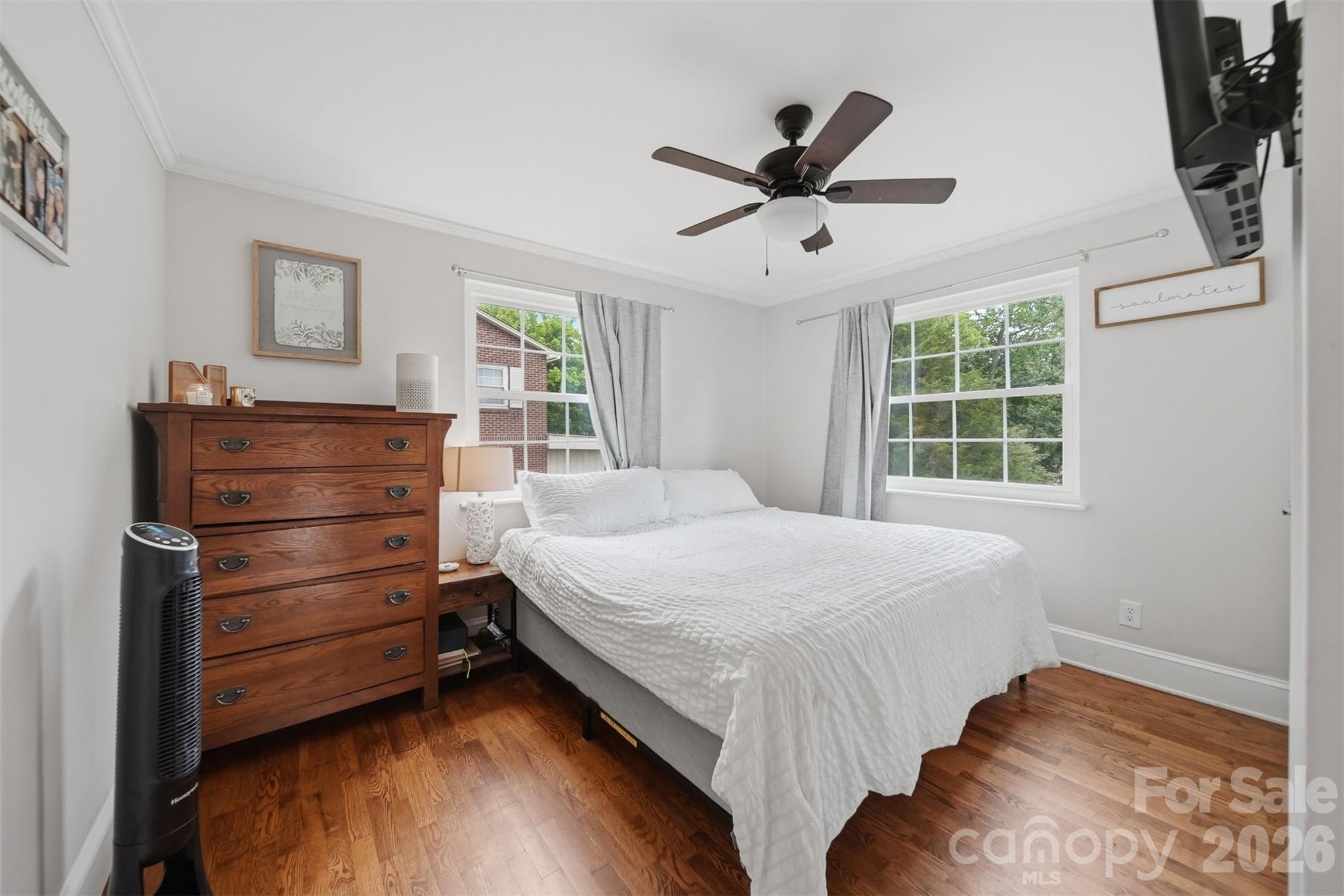 3526 16th Street NE — Hickory