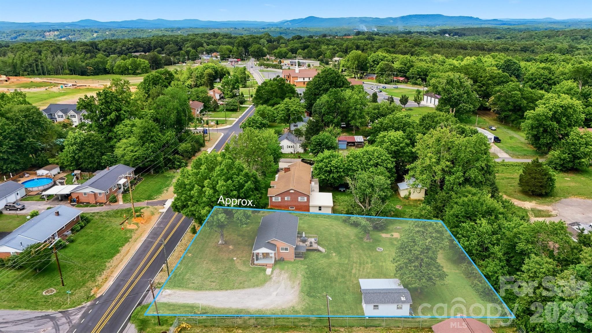 3526 16th Street NE — Hickory