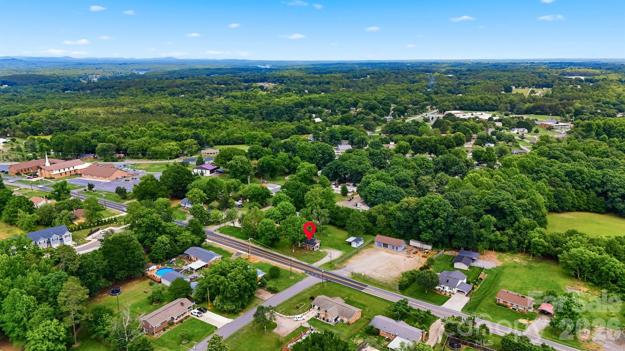 3526 16th Street NE — Hickory
