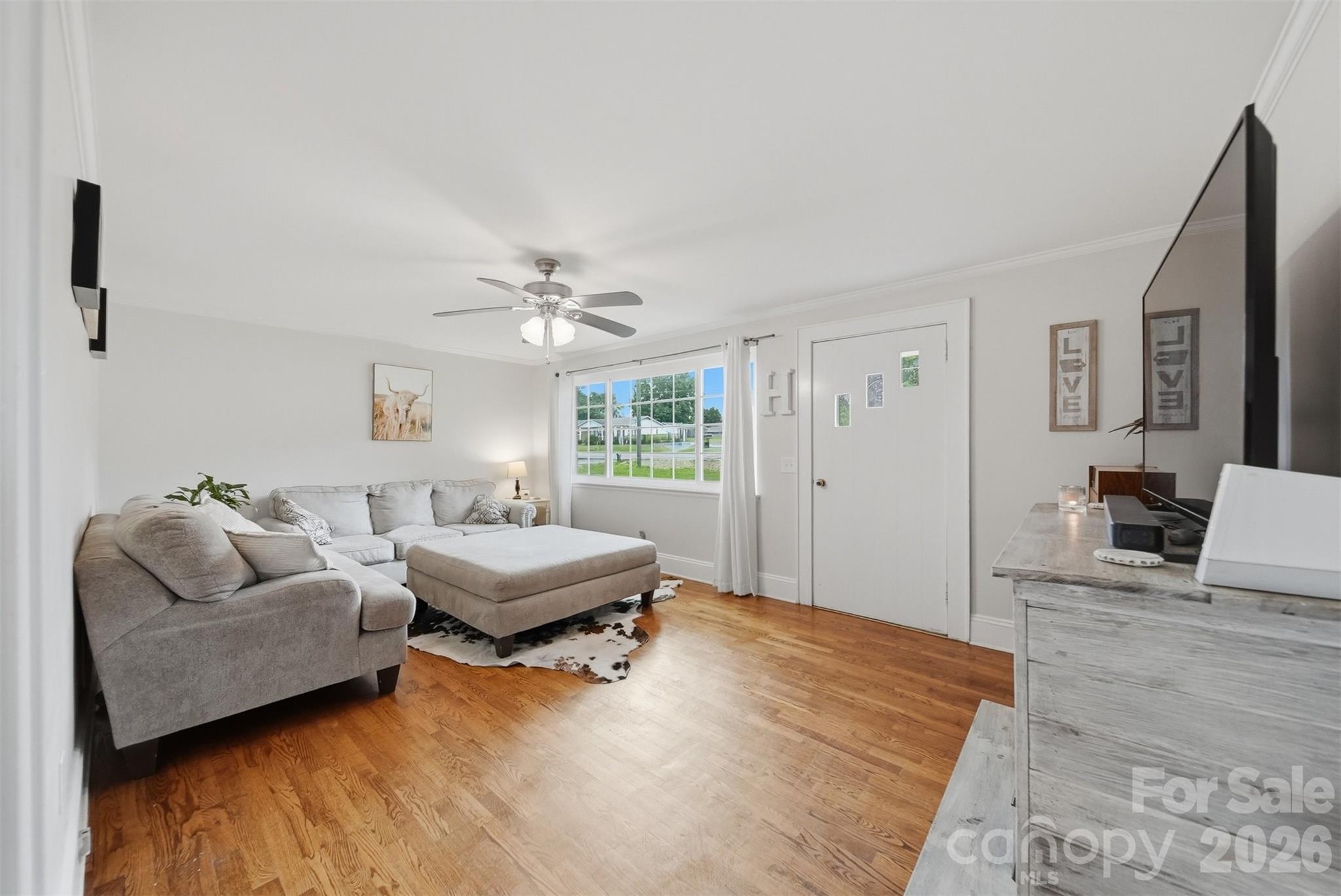 3526 16th Street NE — Hickory