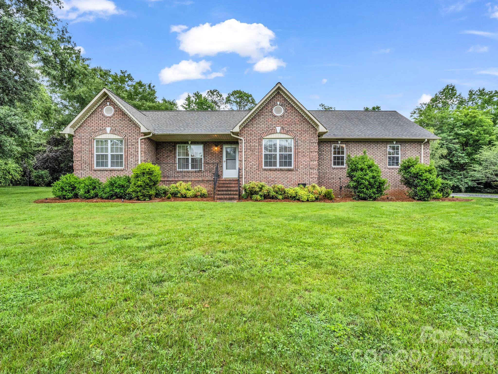 153 Rosey Lane — Rutherfordton