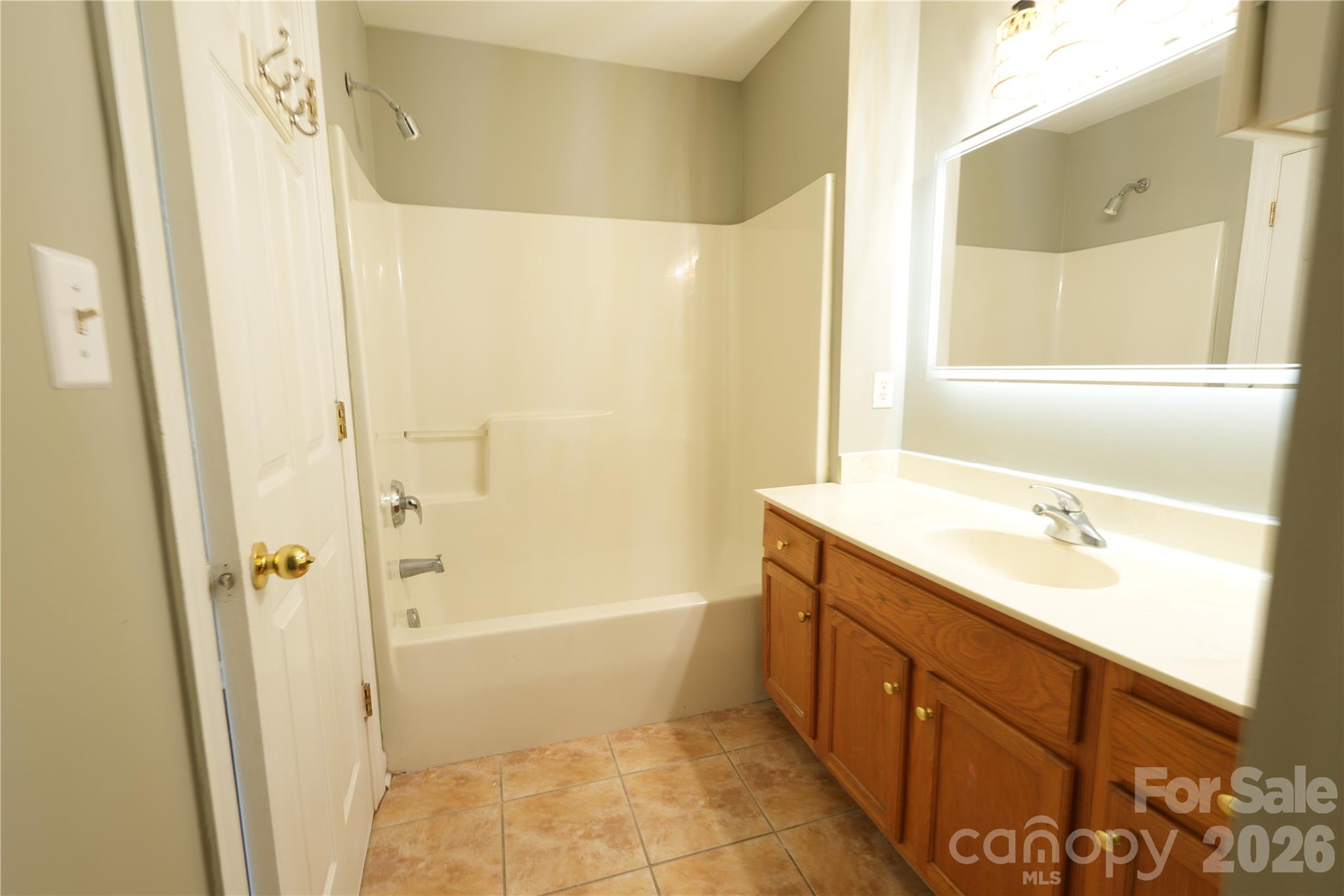 6410 Castlewynd Court — Charlotte