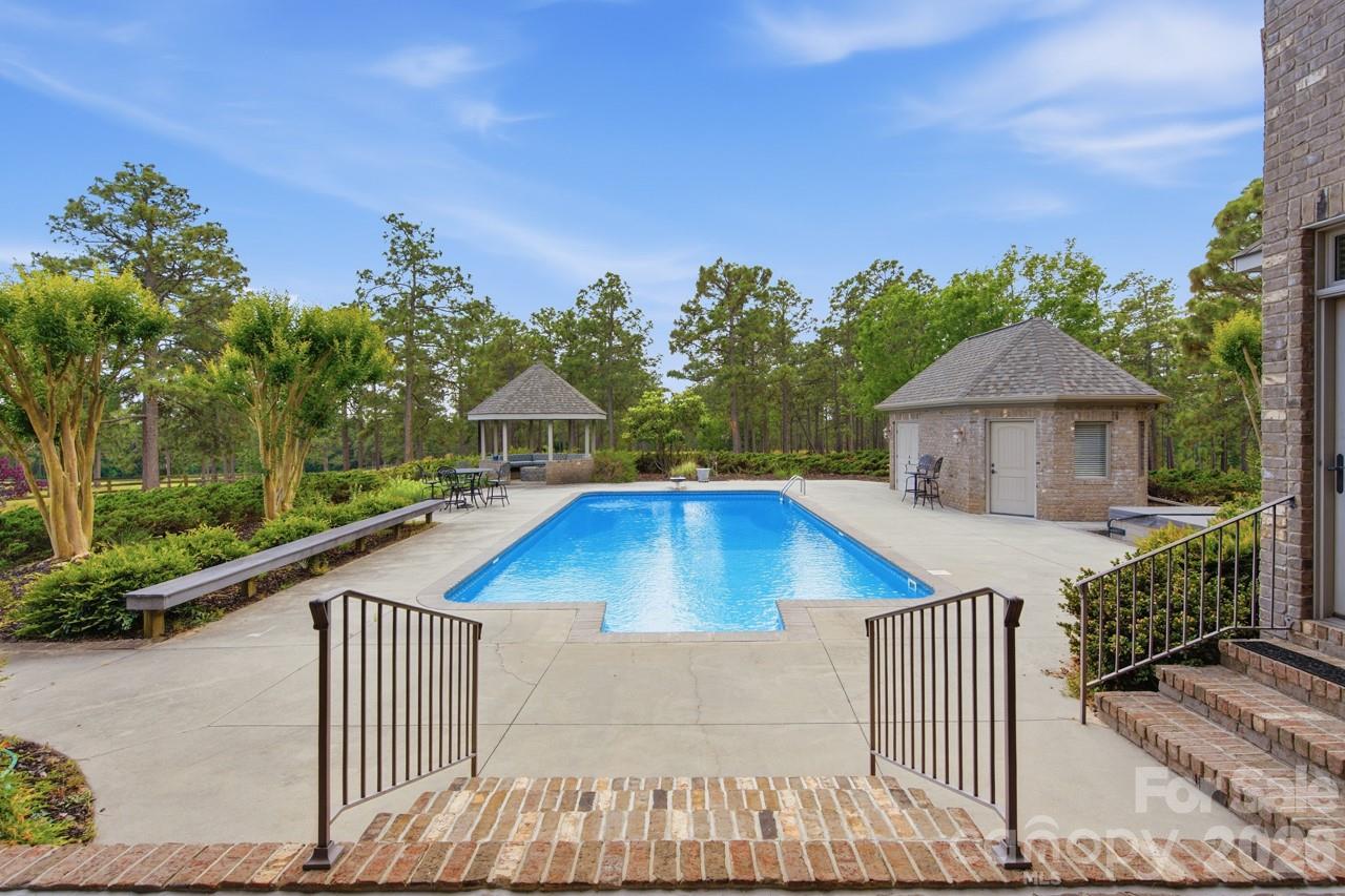 1519 Nc Hwy 73 Highway — West End