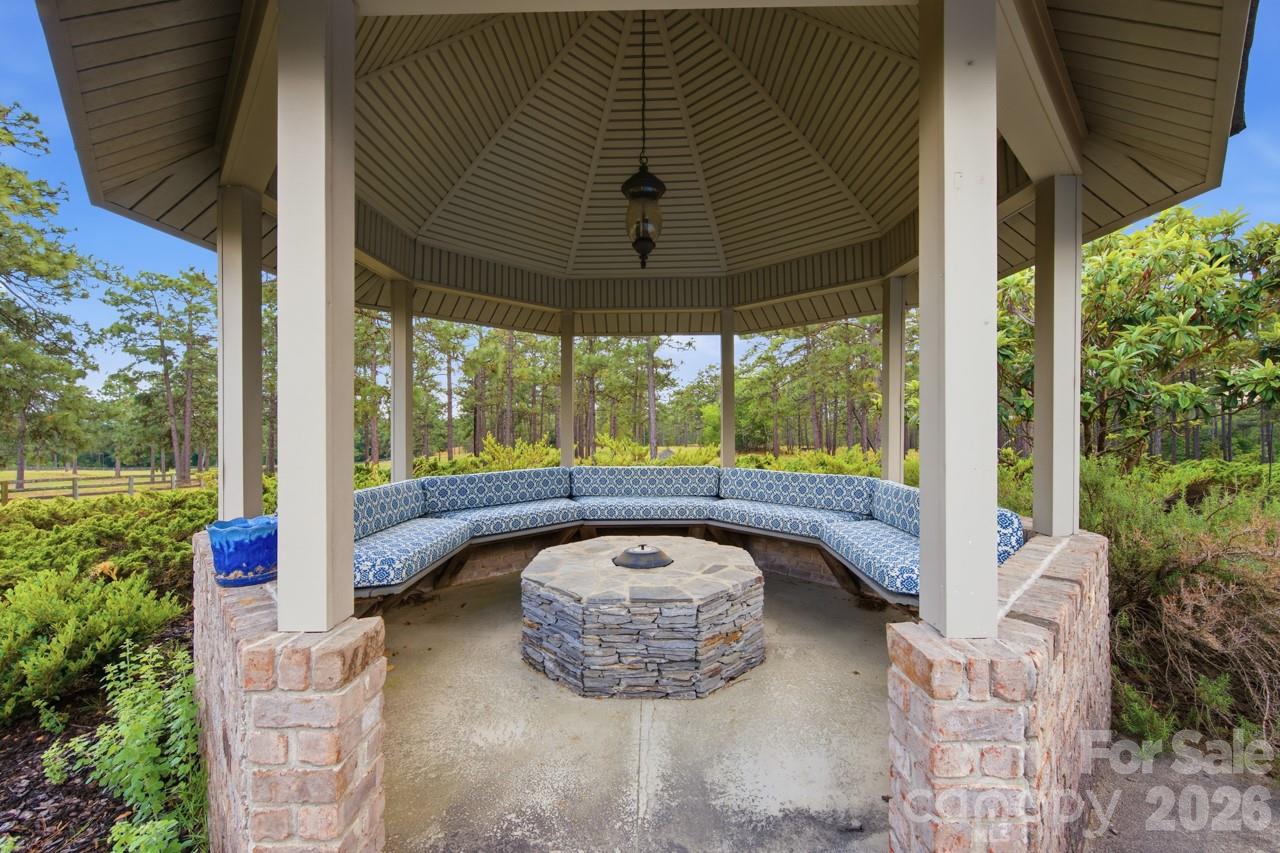1519 Nc Hwy 73 Highway — West End