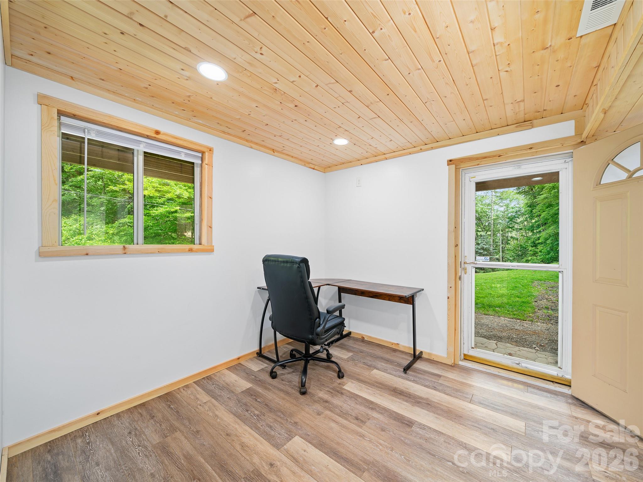 839 Mckinney Road — Burnsville