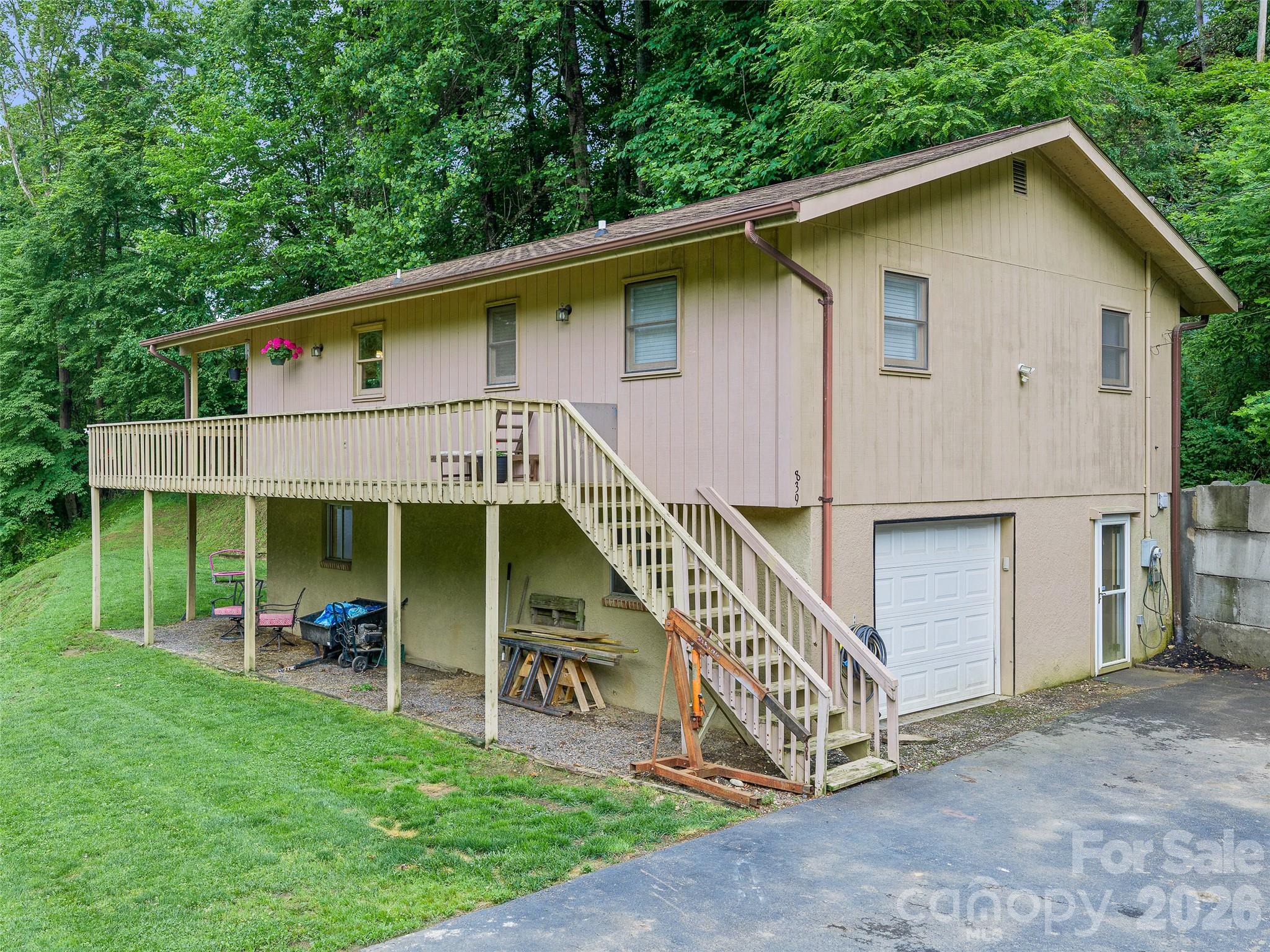 839 Mckinney Road — Burnsville