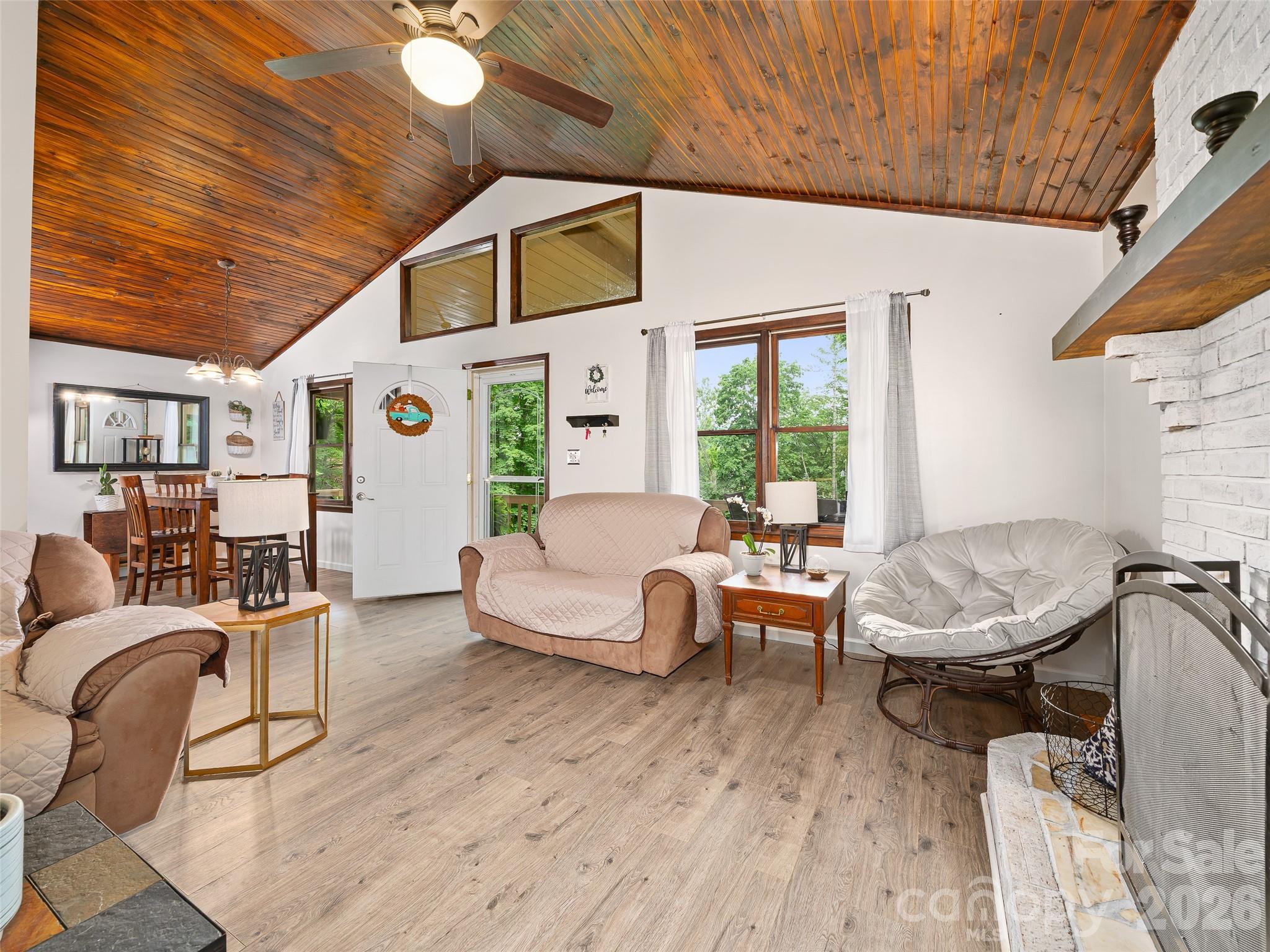 839 Mckinney Road — Burnsville