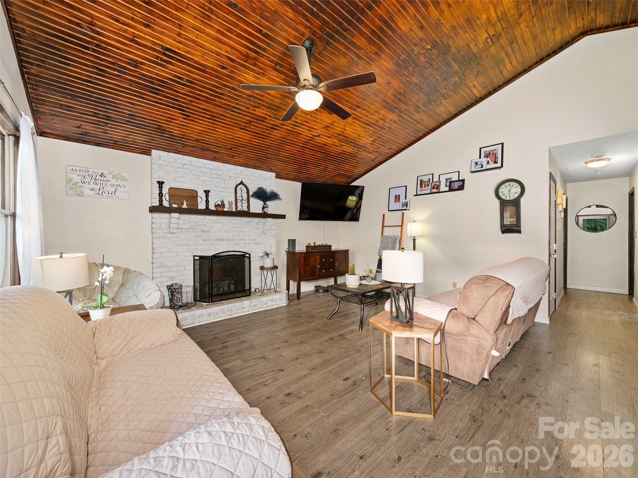 839 Mckinney Road — Burnsville