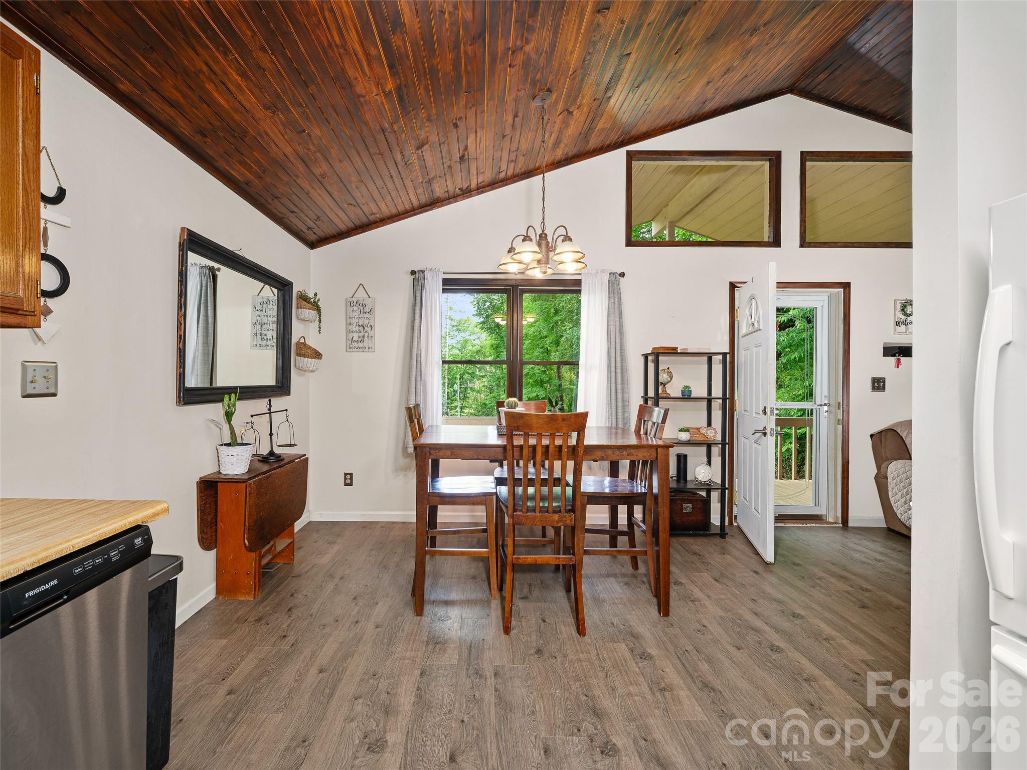 839 Mckinney Road — Burnsville