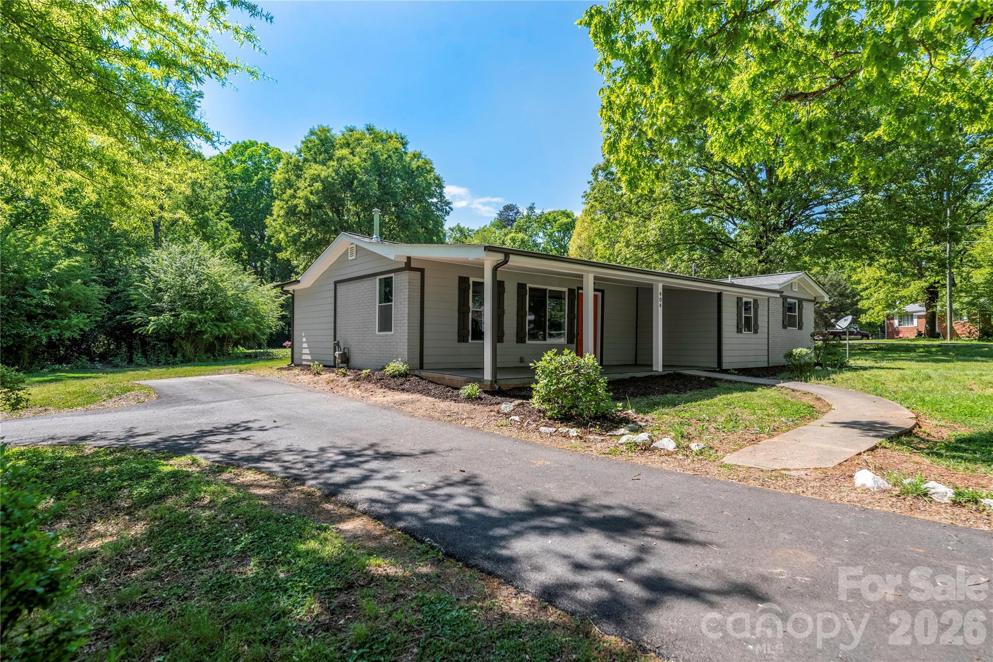 404 Dogwood Lane — Statesville
