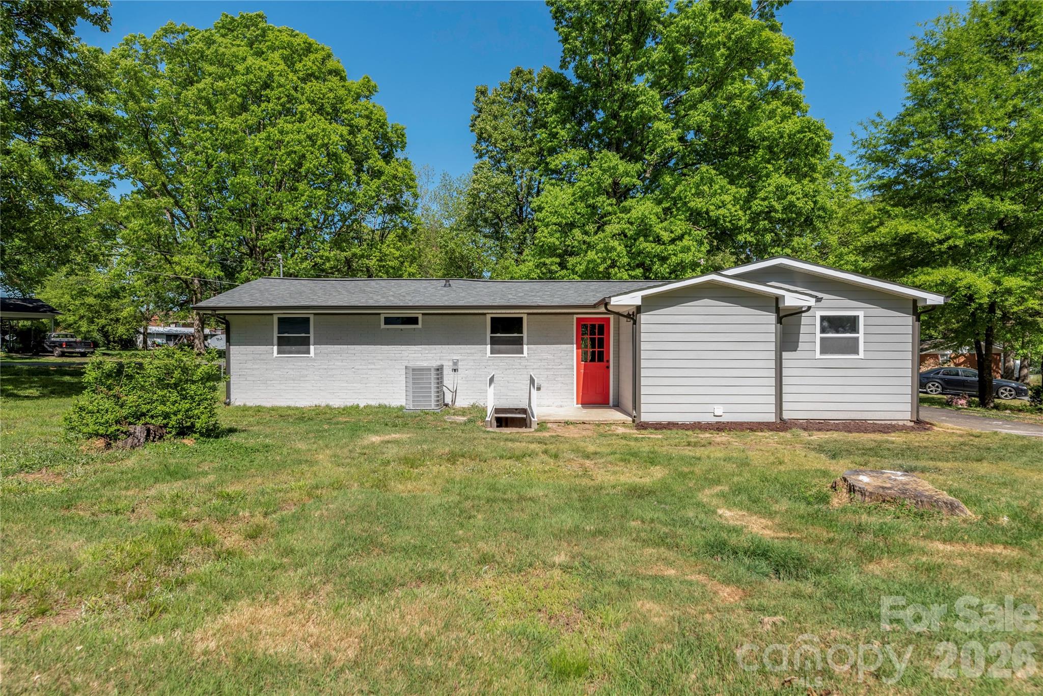 404 Dogwood Lane — Statesville