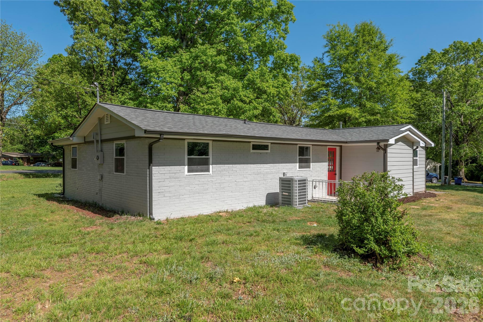 404 Dogwood Lane — Statesville