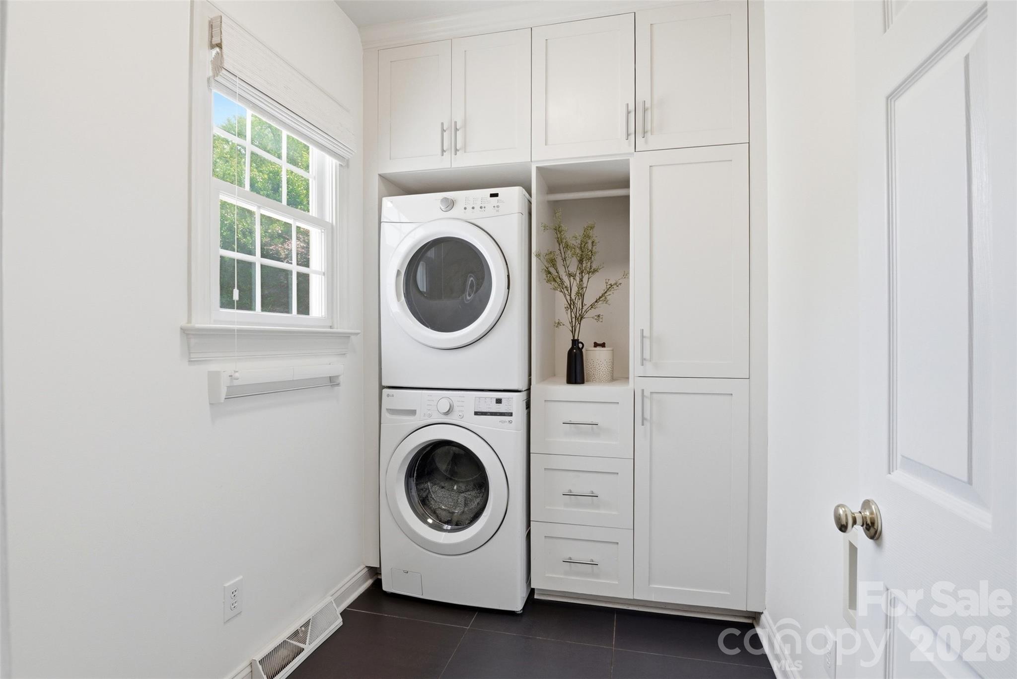 7841 Compton Court — Charlotte