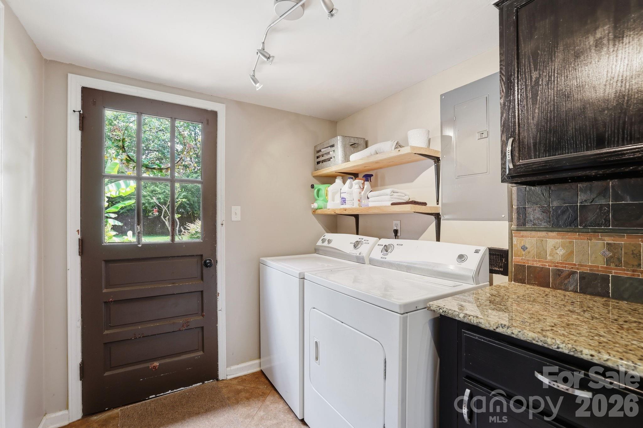 7419 Meadowdale Lane — Charlotte