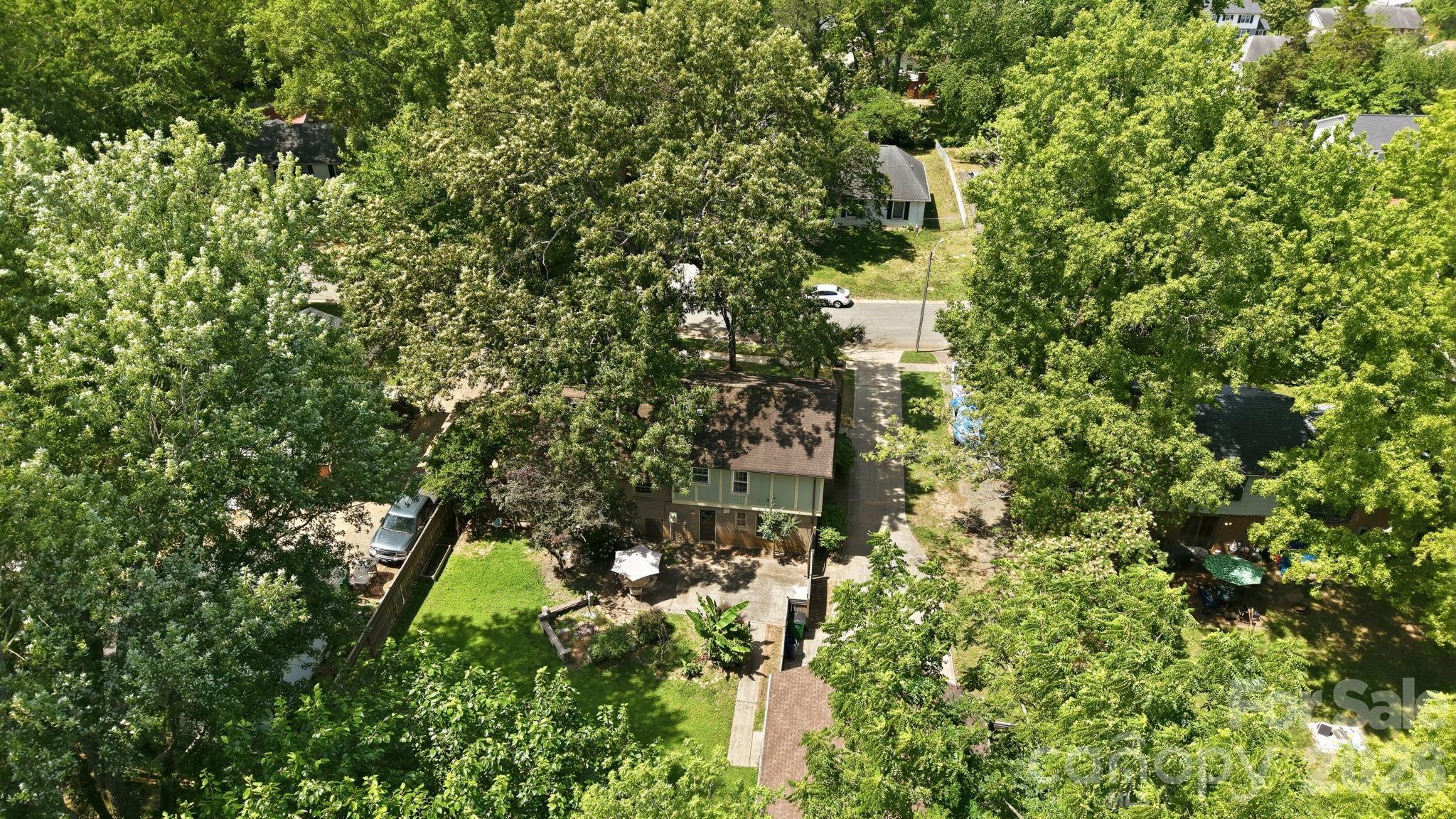 7419 Meadowdale Lane — Charlotte
