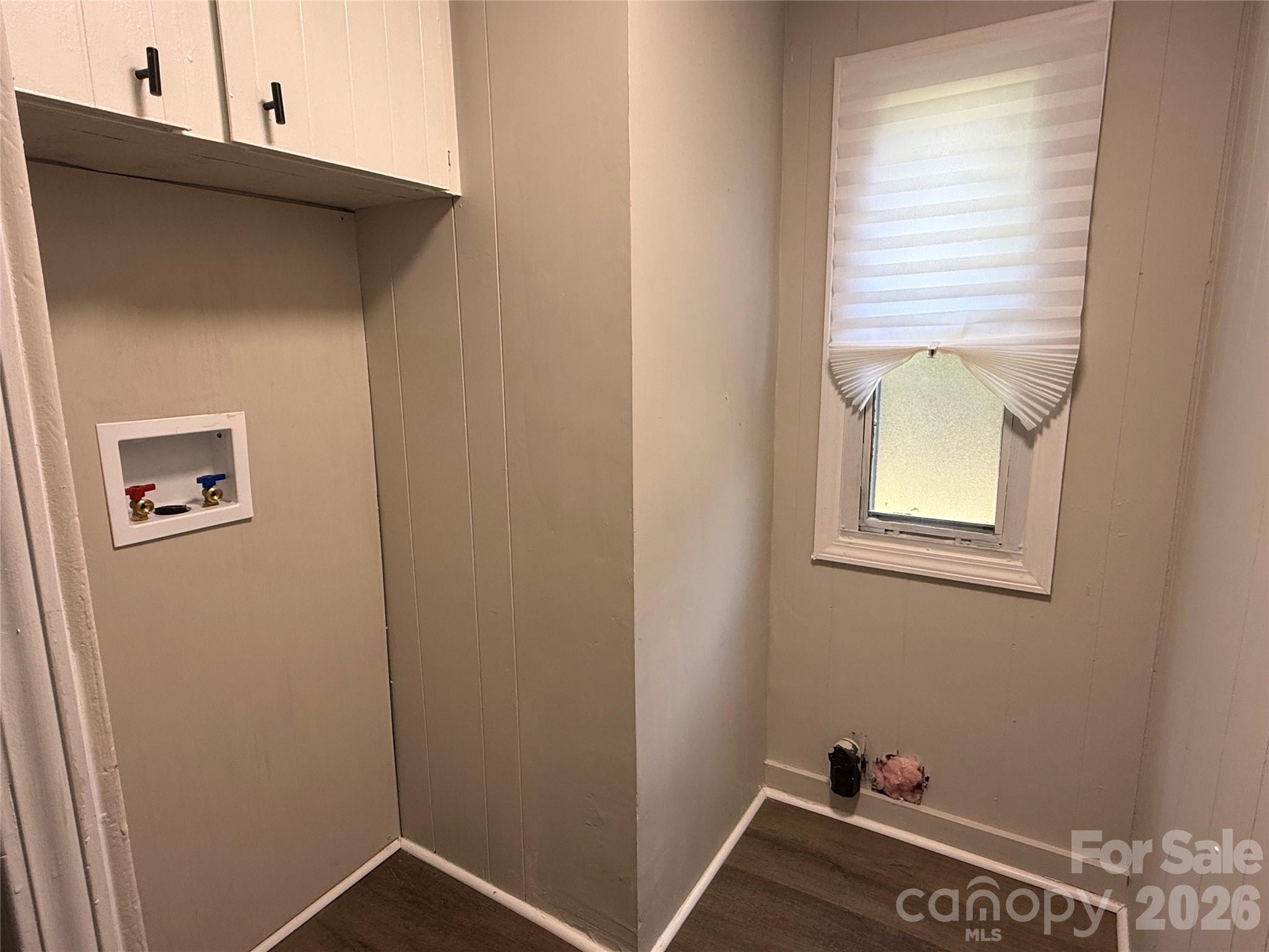 1140 Love Valley Road — Clover