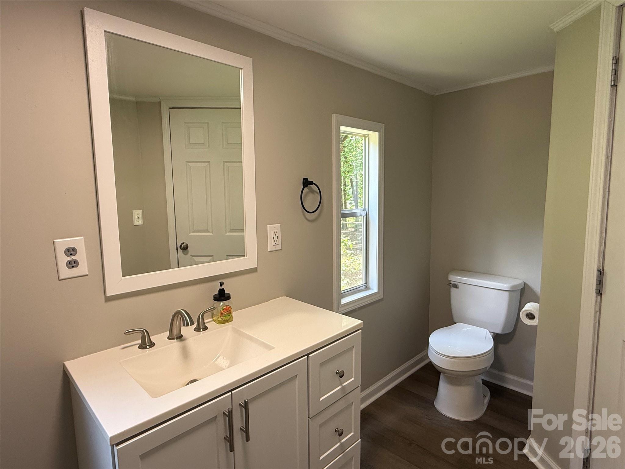 1140 Love Valley Road — Clover