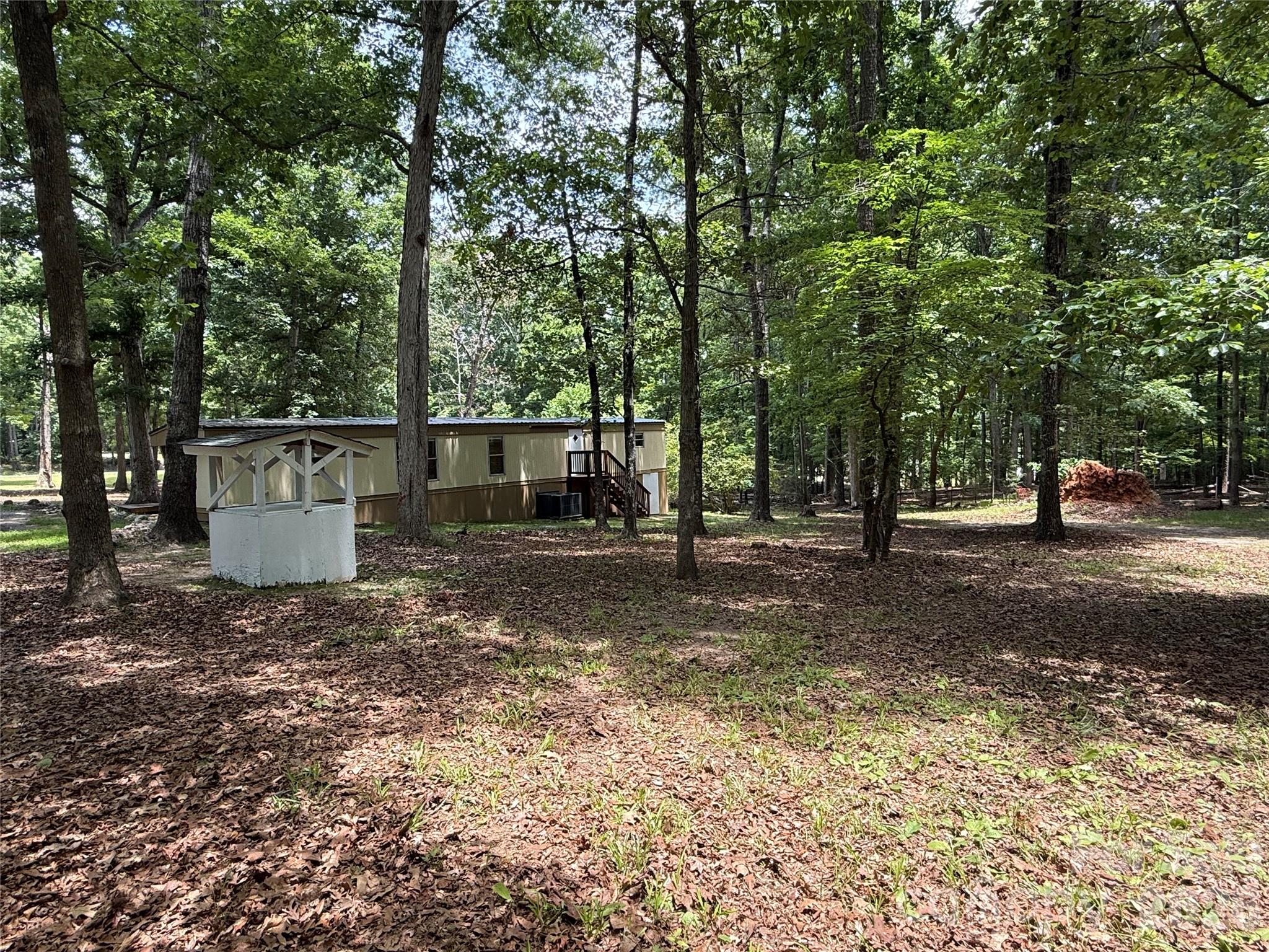1140 Love Valley Road — Clover