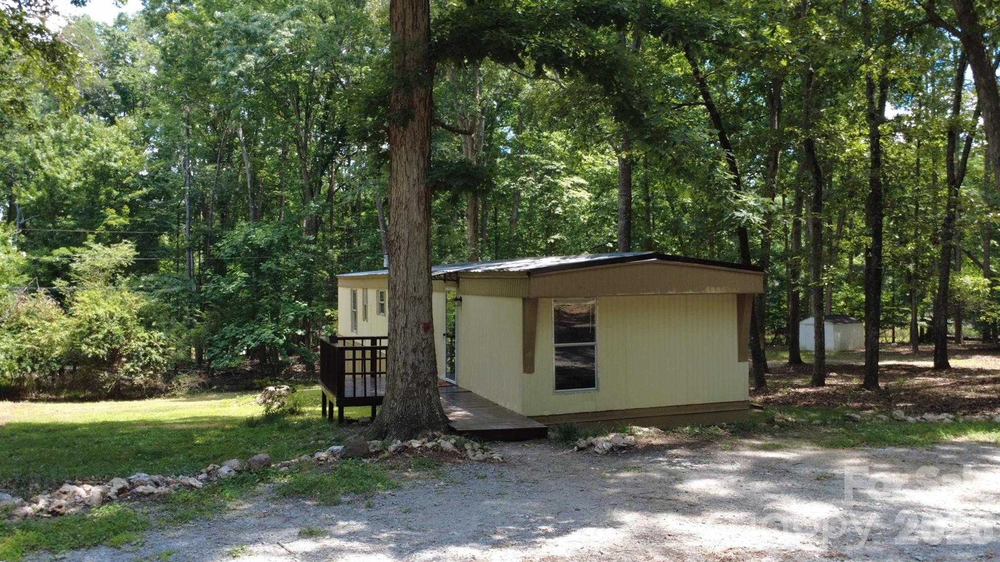 1140 Love Valley Road — Clover