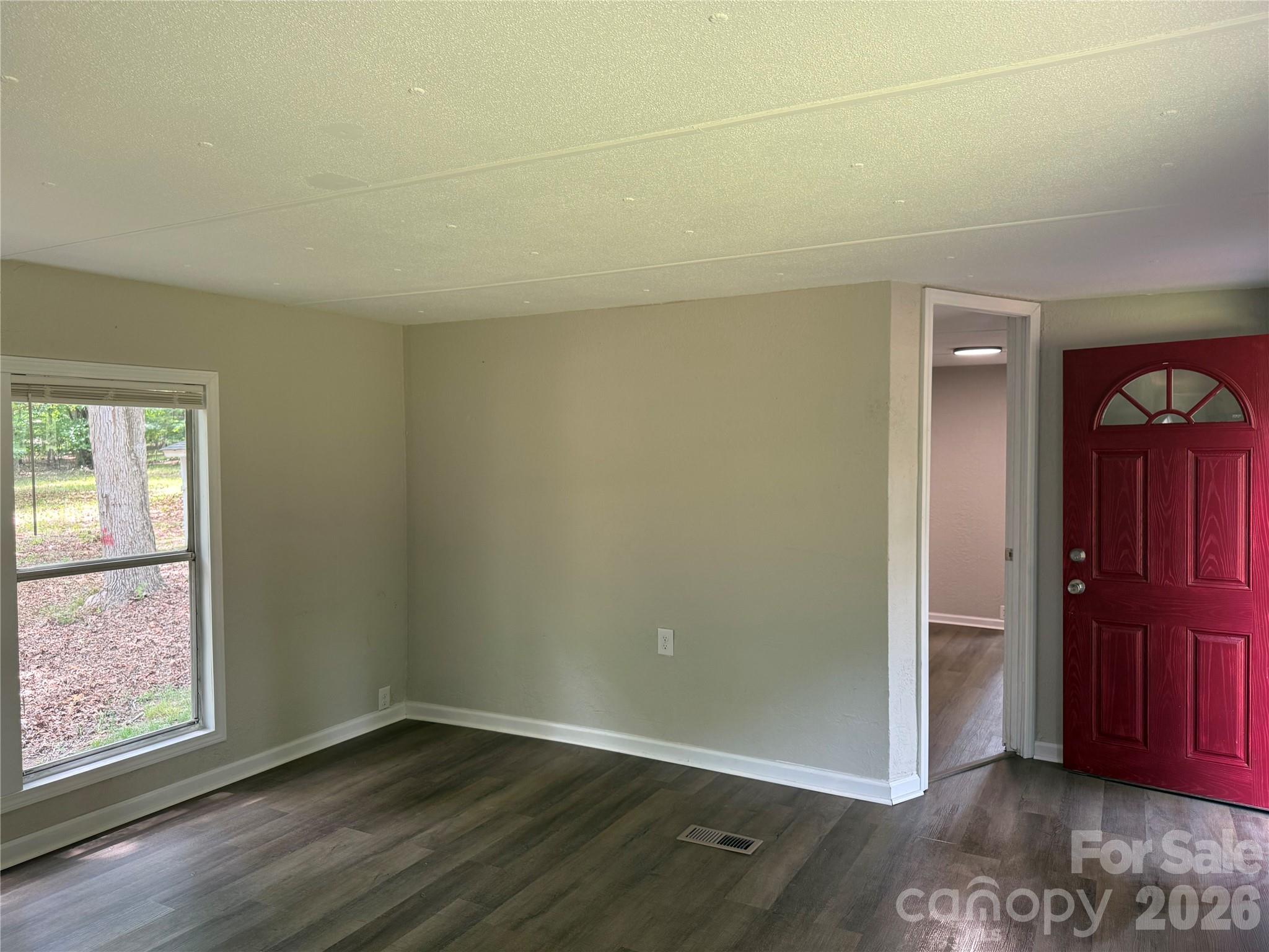 1140 Love Valley Road — Clover