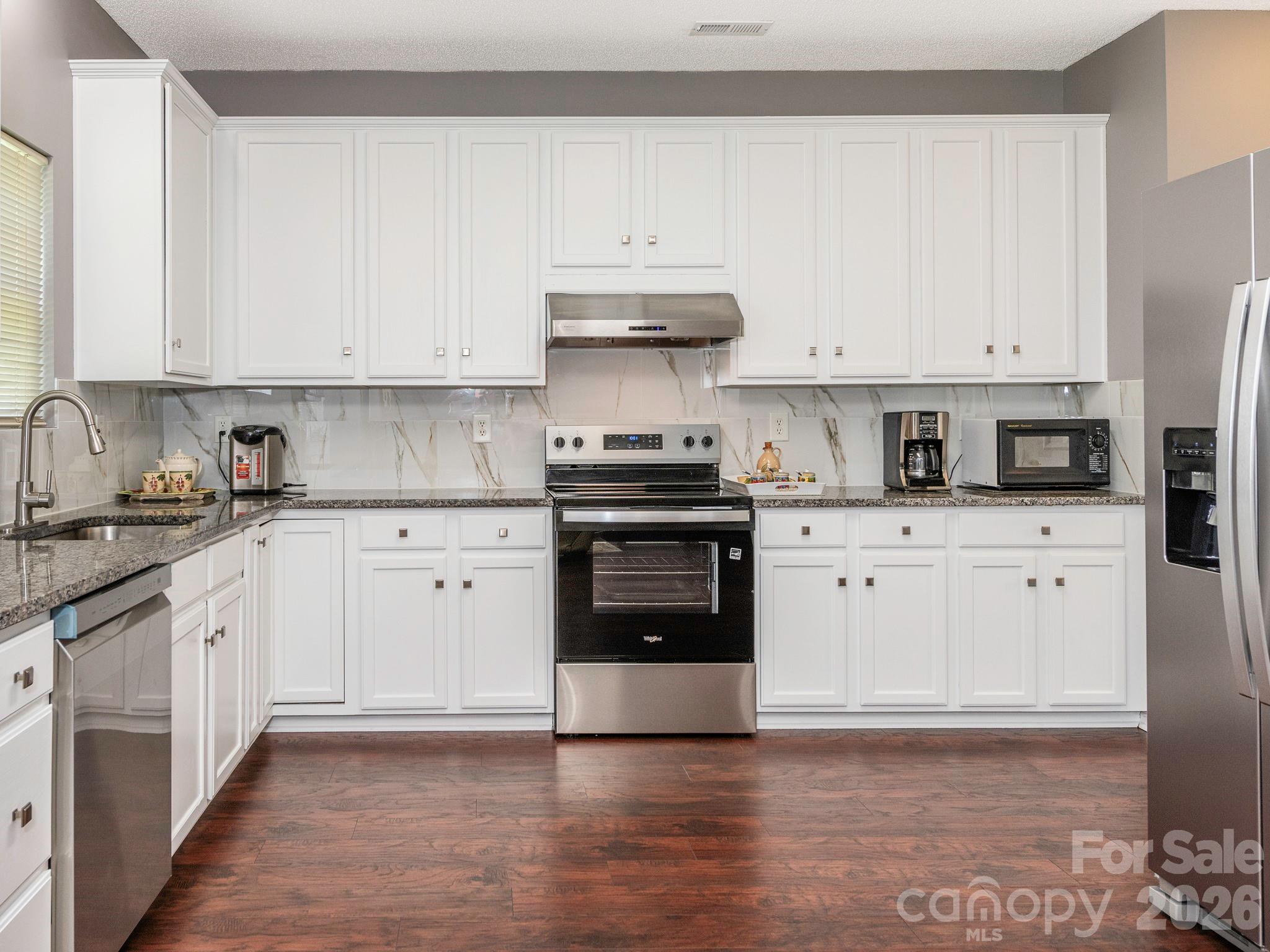 3926 Cameron Creek Drive — Matthews
