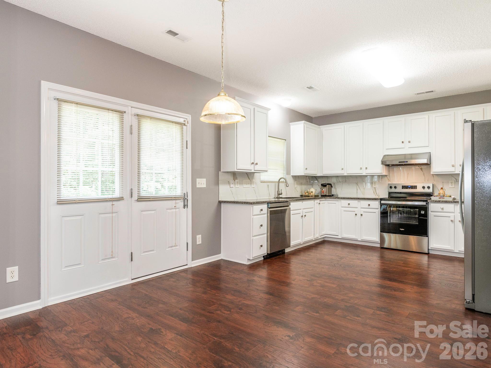 3926 Cameron Creek Drive — Matthews