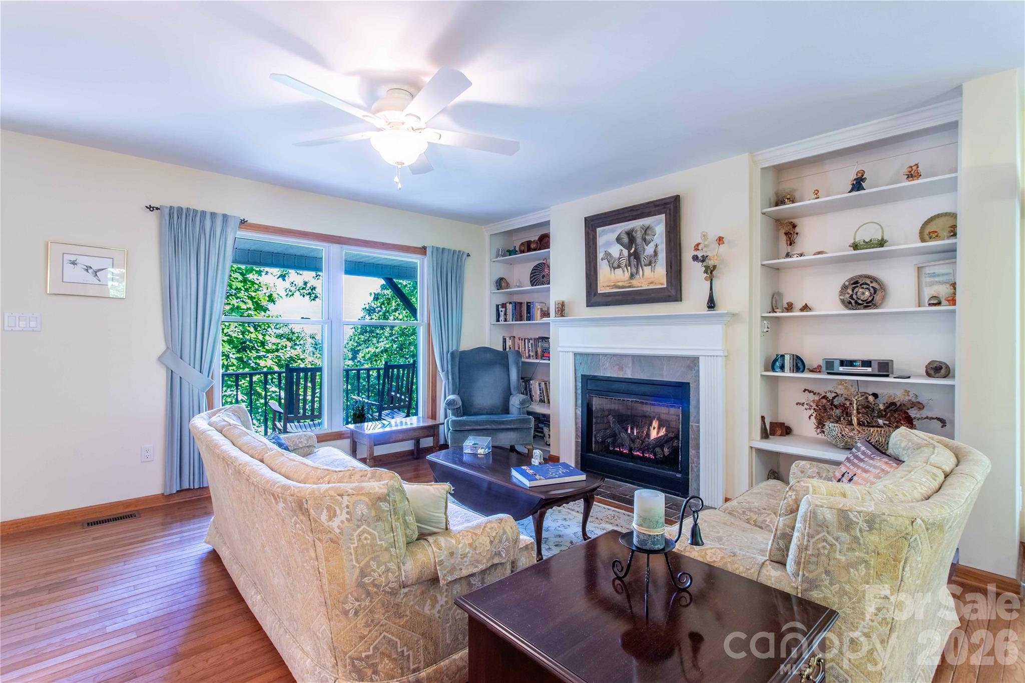 22 Great Aspen Way — Black Mountain