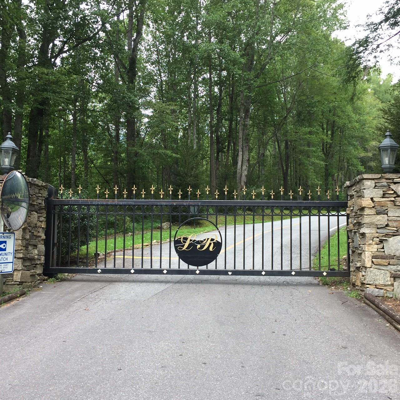 22 Great Aspen Way — Black Mountain