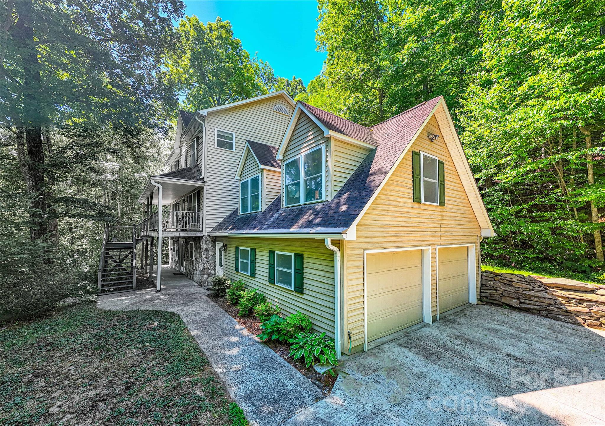 22 Great Aspen Way — Black Mountain