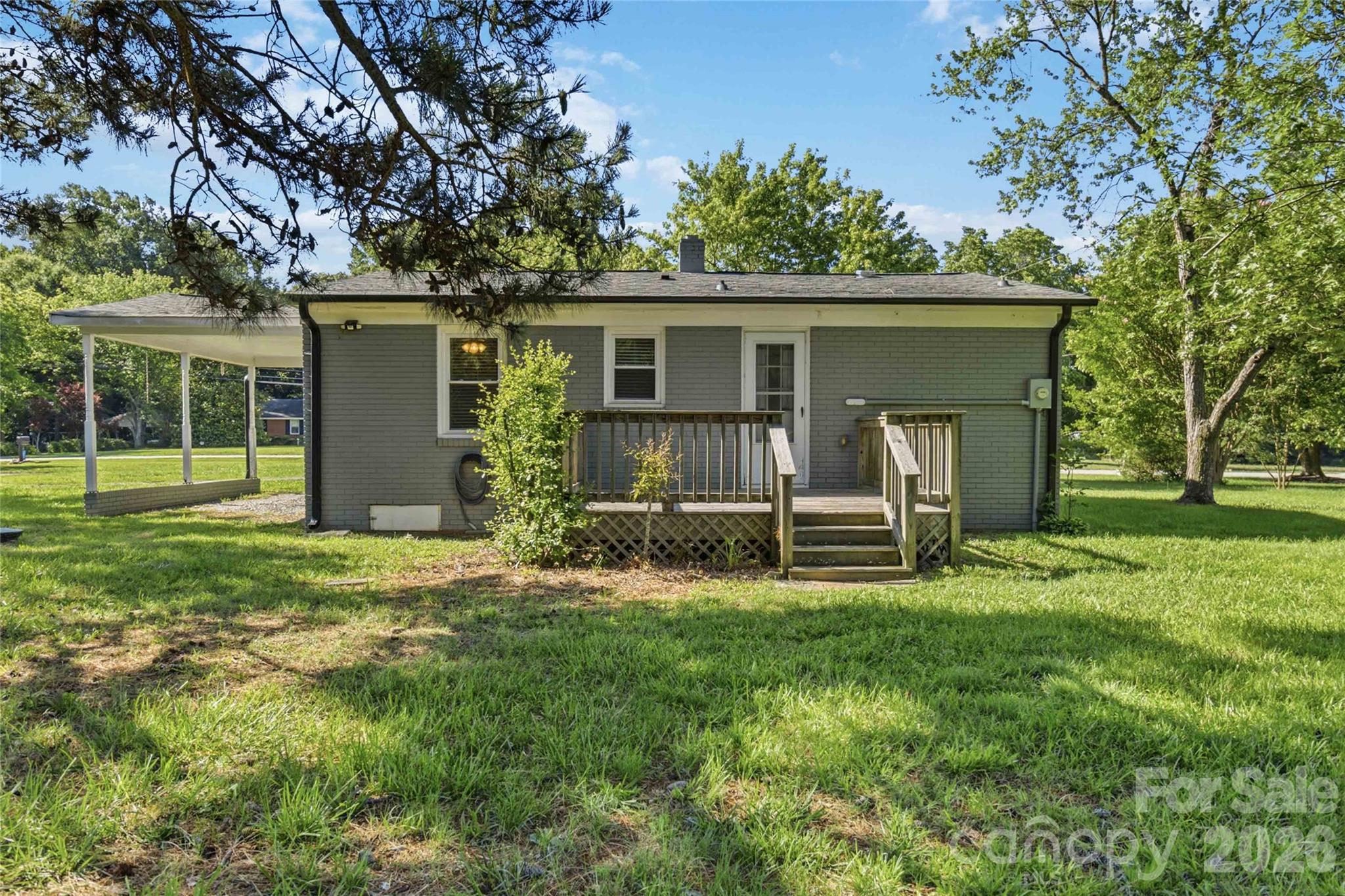408 W Sandy Ridge Road — Monroe