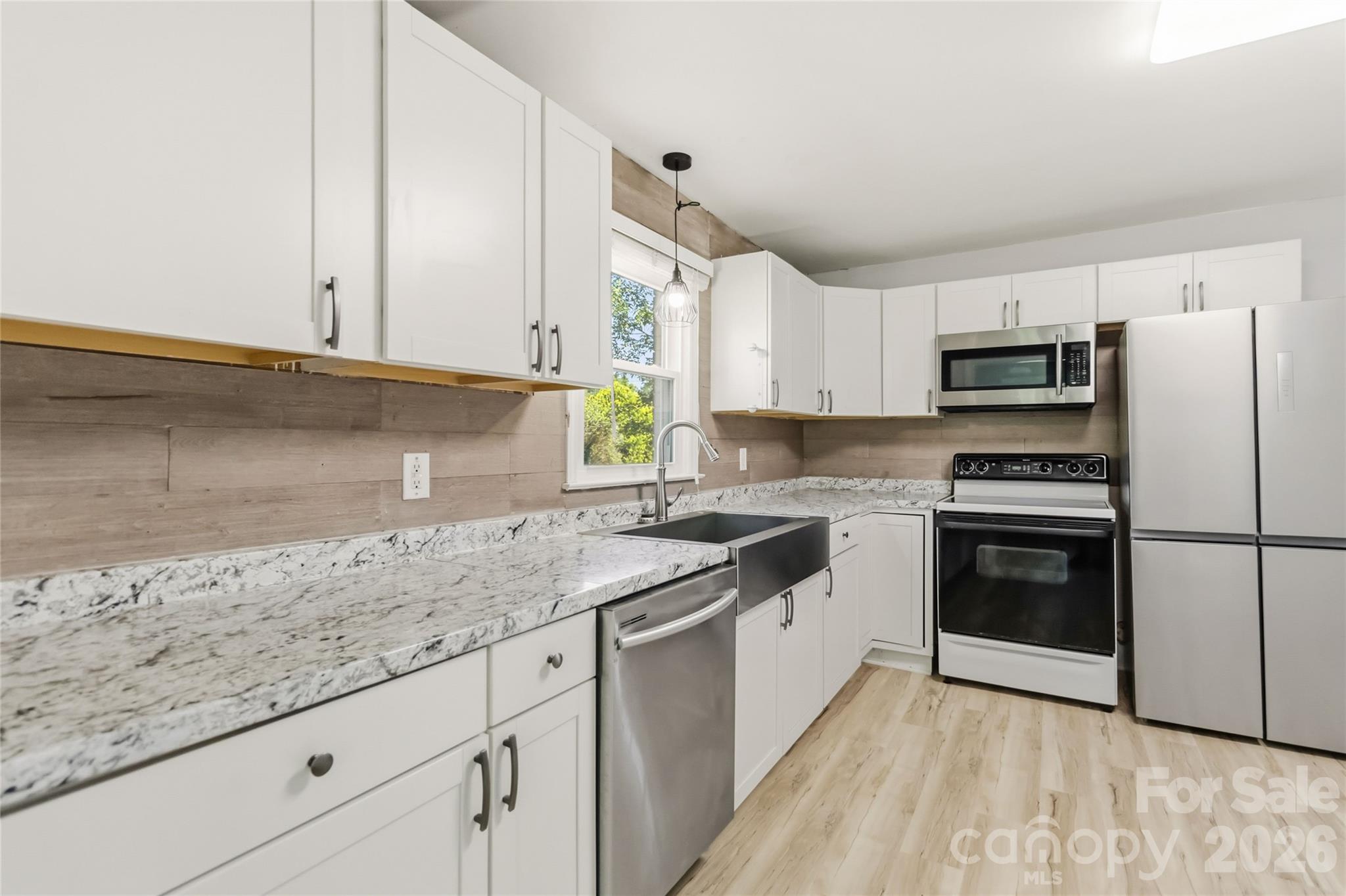 408 W Sandy Ridge Road — Monroe