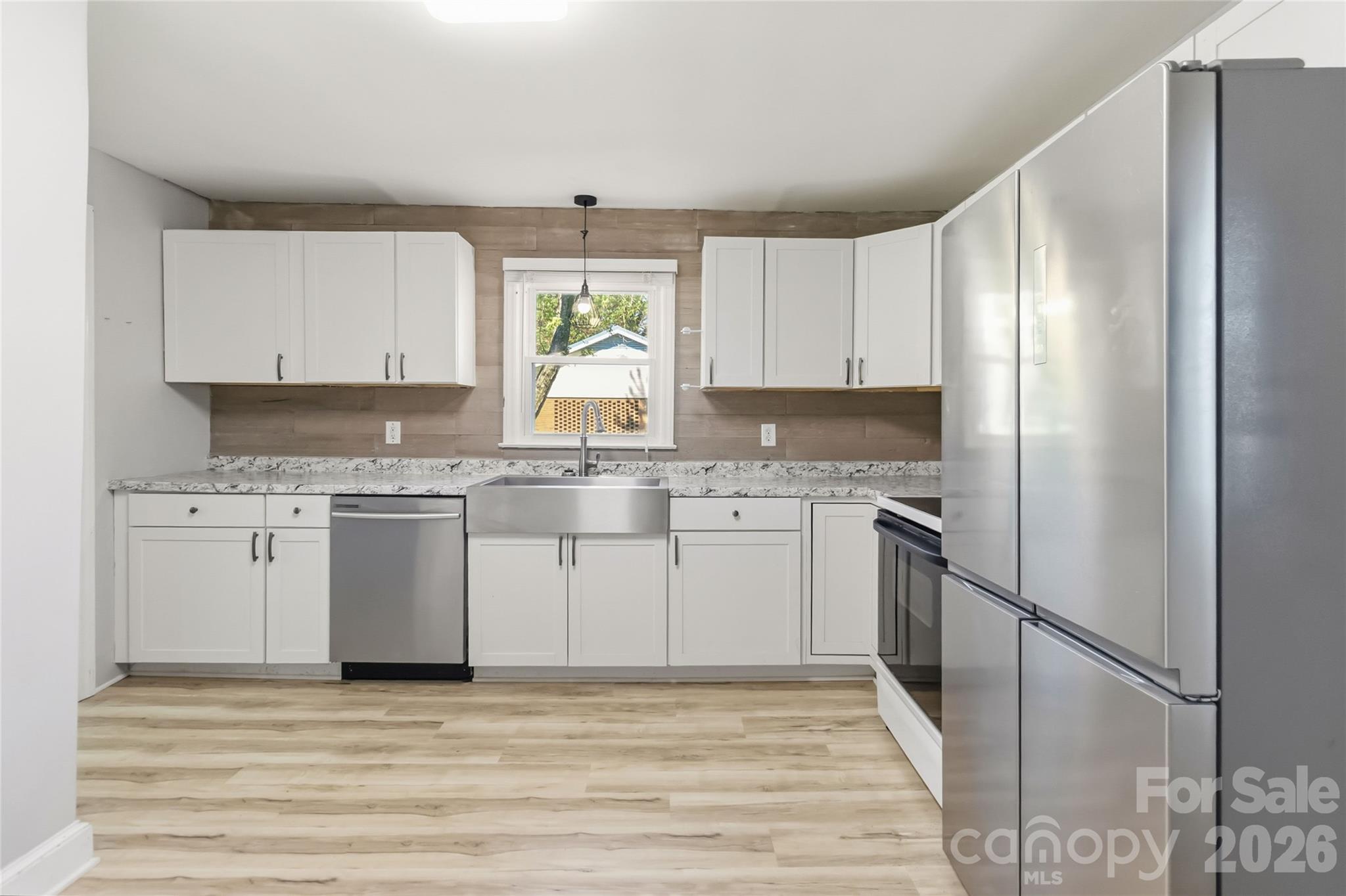 408 W Sandy Ridge Road — Monroe