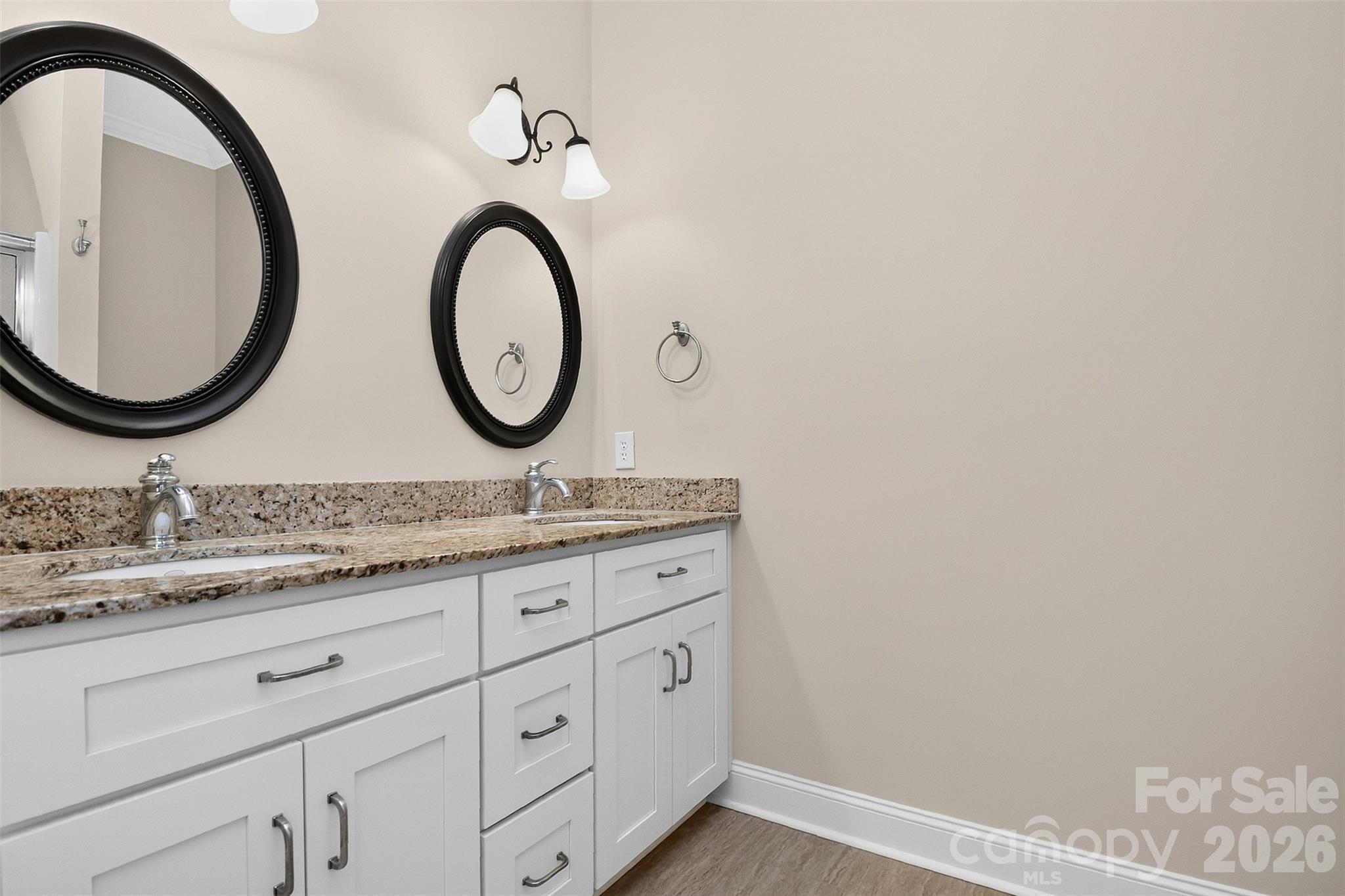 2374 Brooks Road — Chester