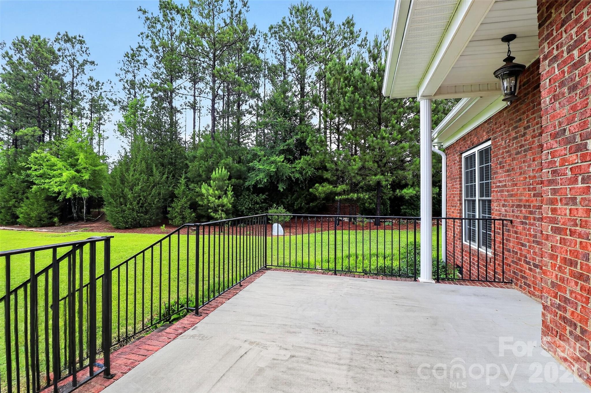 2374 Brooks Road — Chester