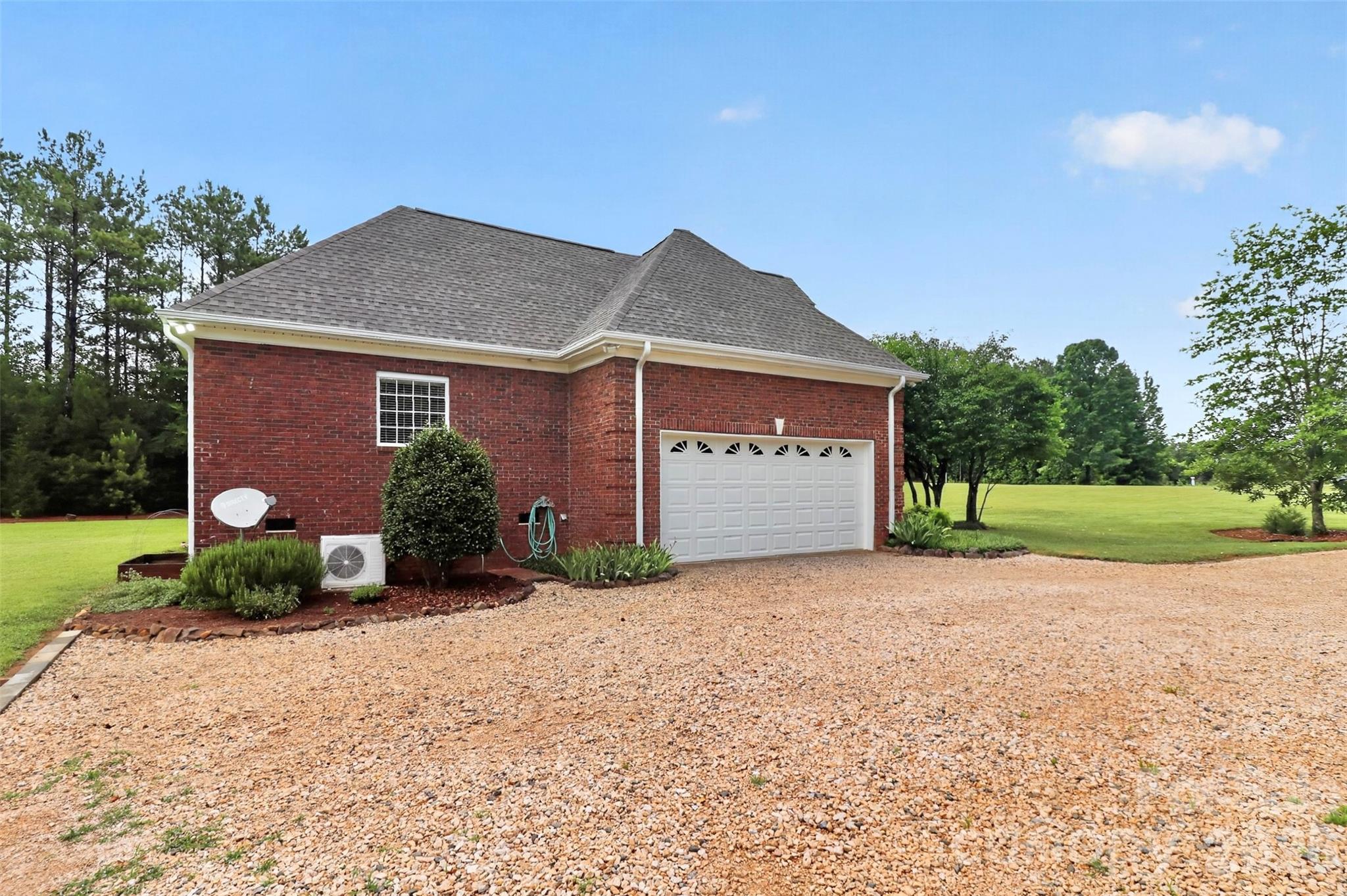 2374 Brooks Road — Chester
