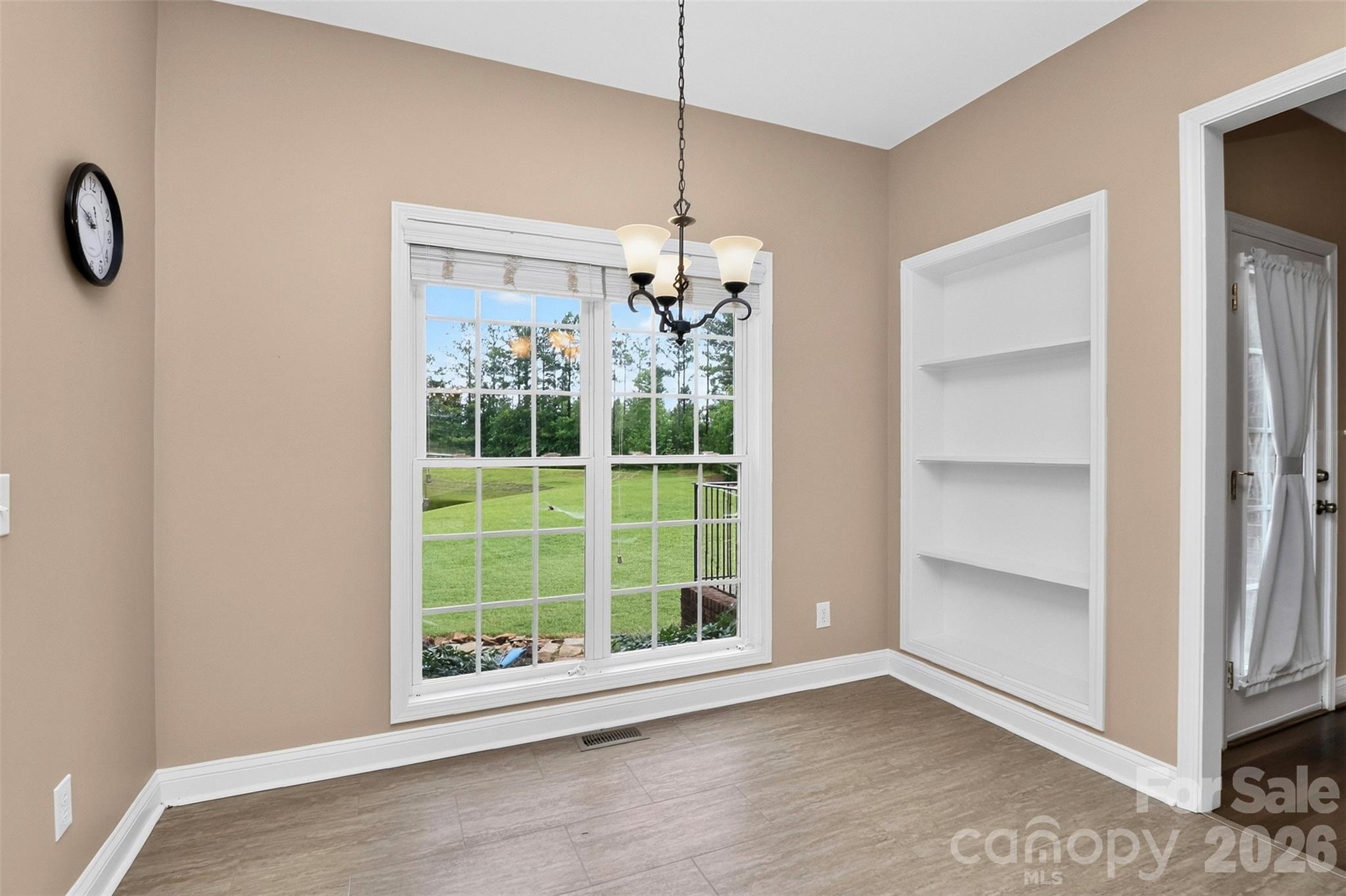 2374 Brooks Road — Chester