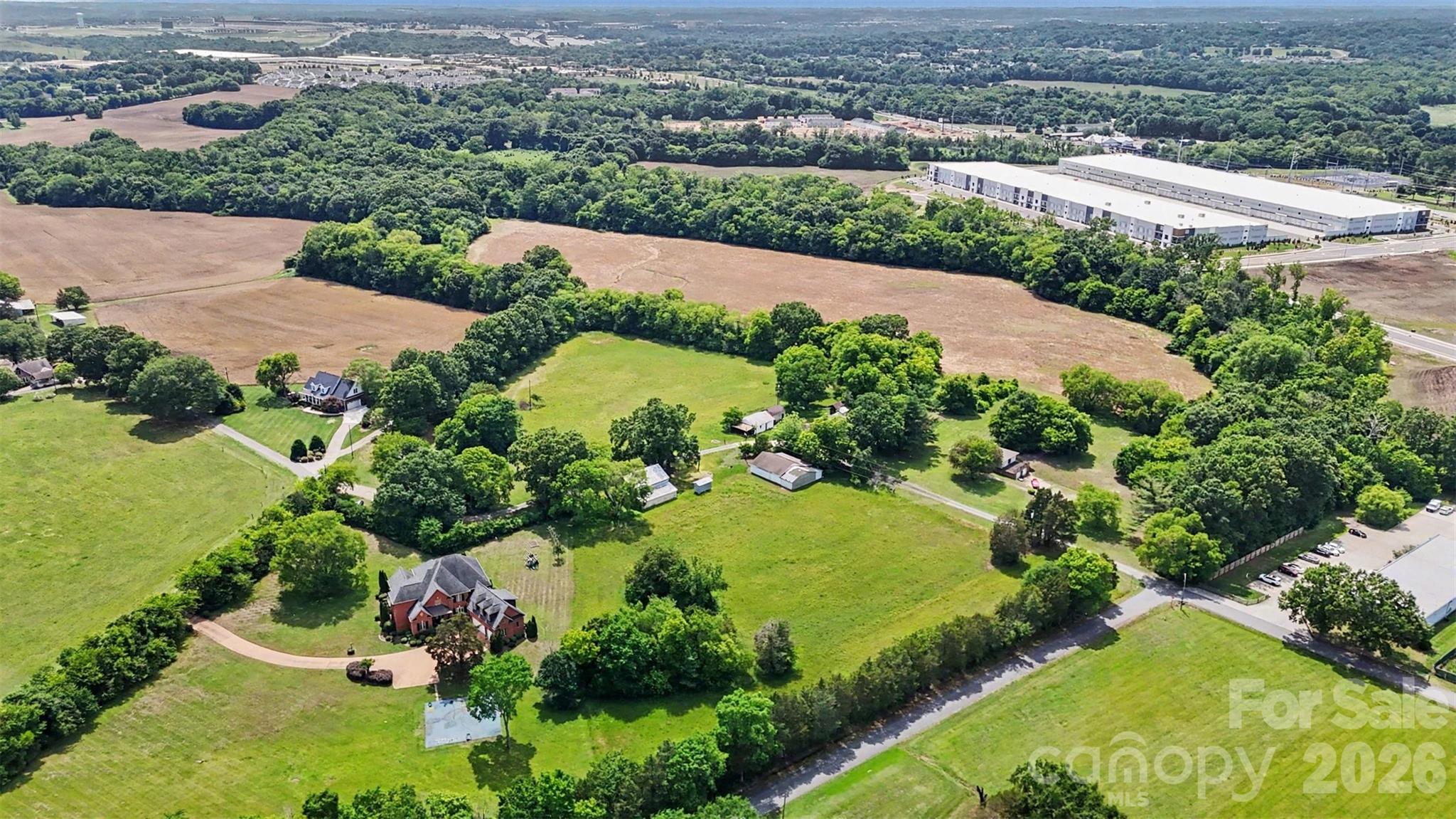 2618 Oakview Drive SW — Concord