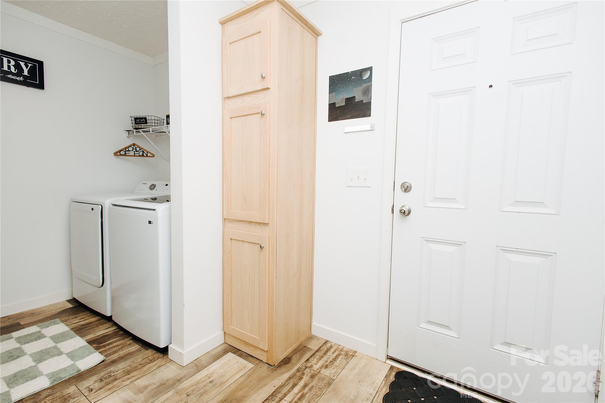 70 S Cascades Drive — Nebo