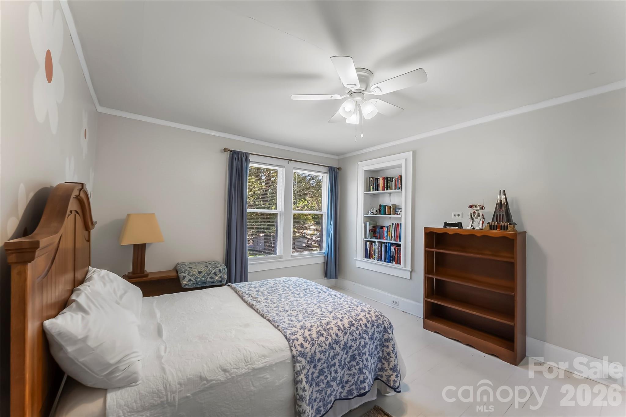 101 Falls Street — Morganton