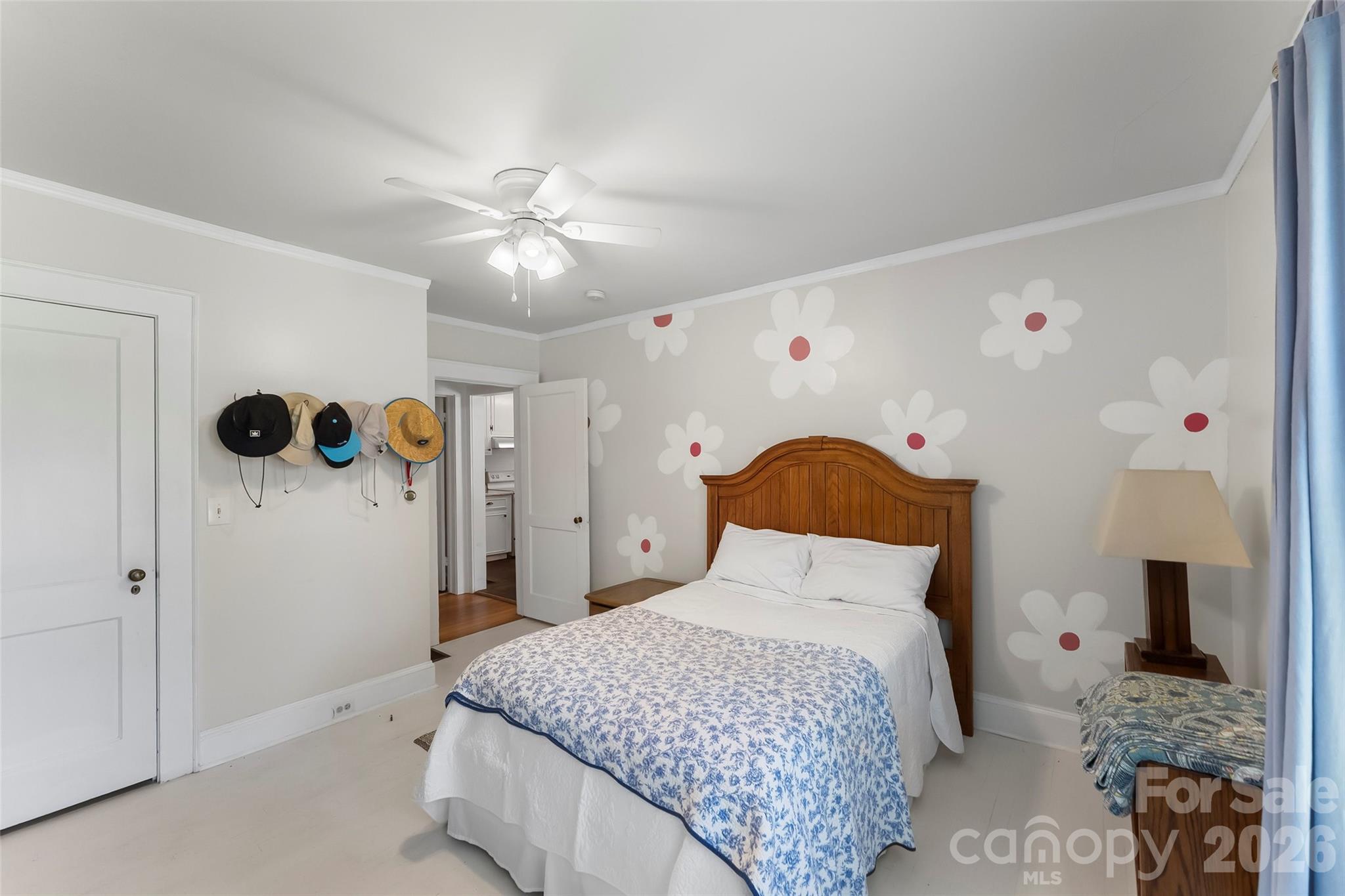 101 Falls Street — Morganton