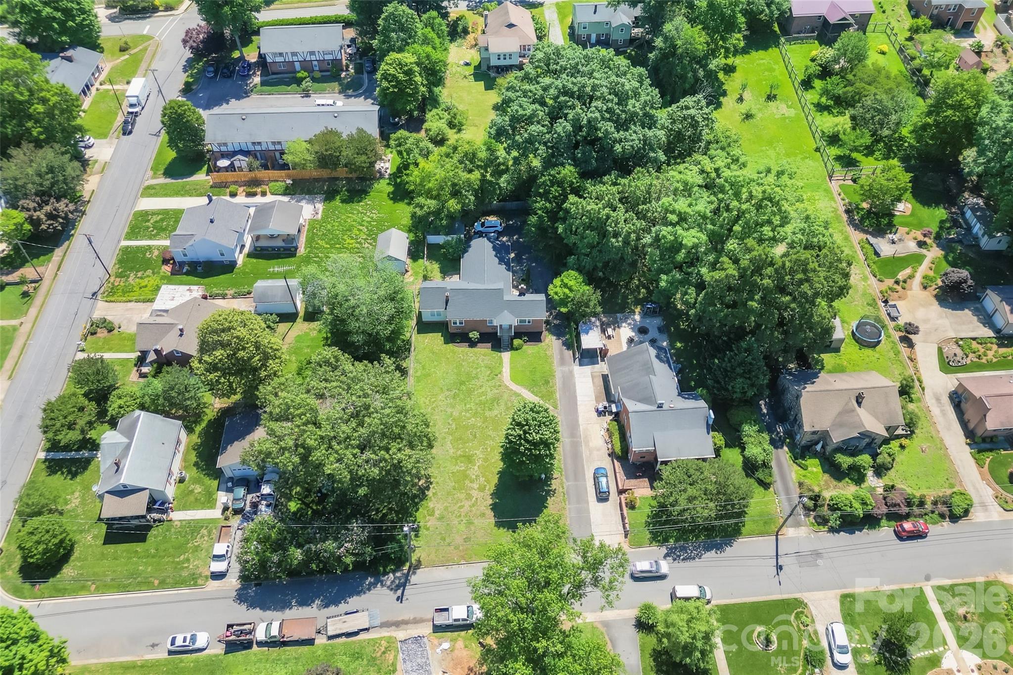 101 Falls Street — Morganton