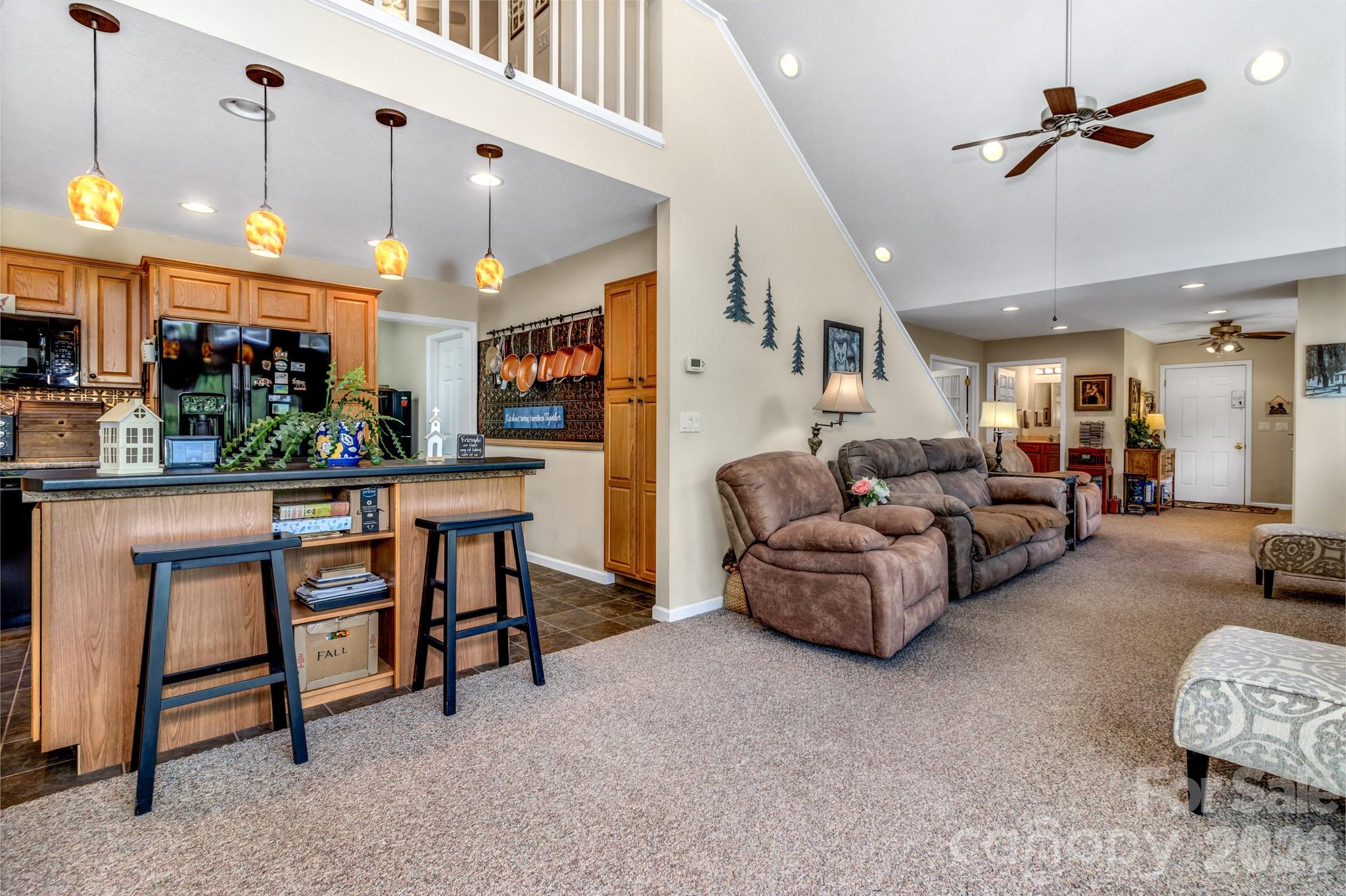 305 Majestic Mountain Drive — Burnsville
