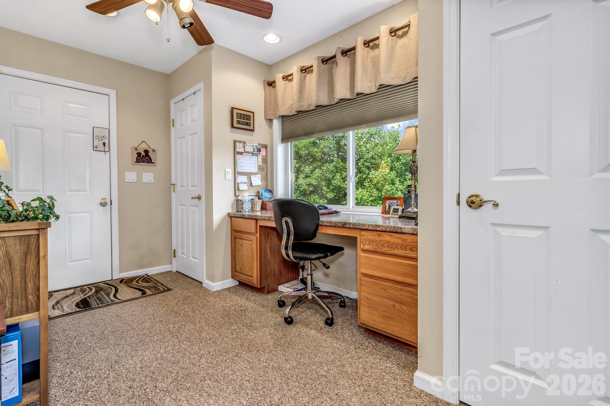 305 Majestic Mountain Drive — Burnsville